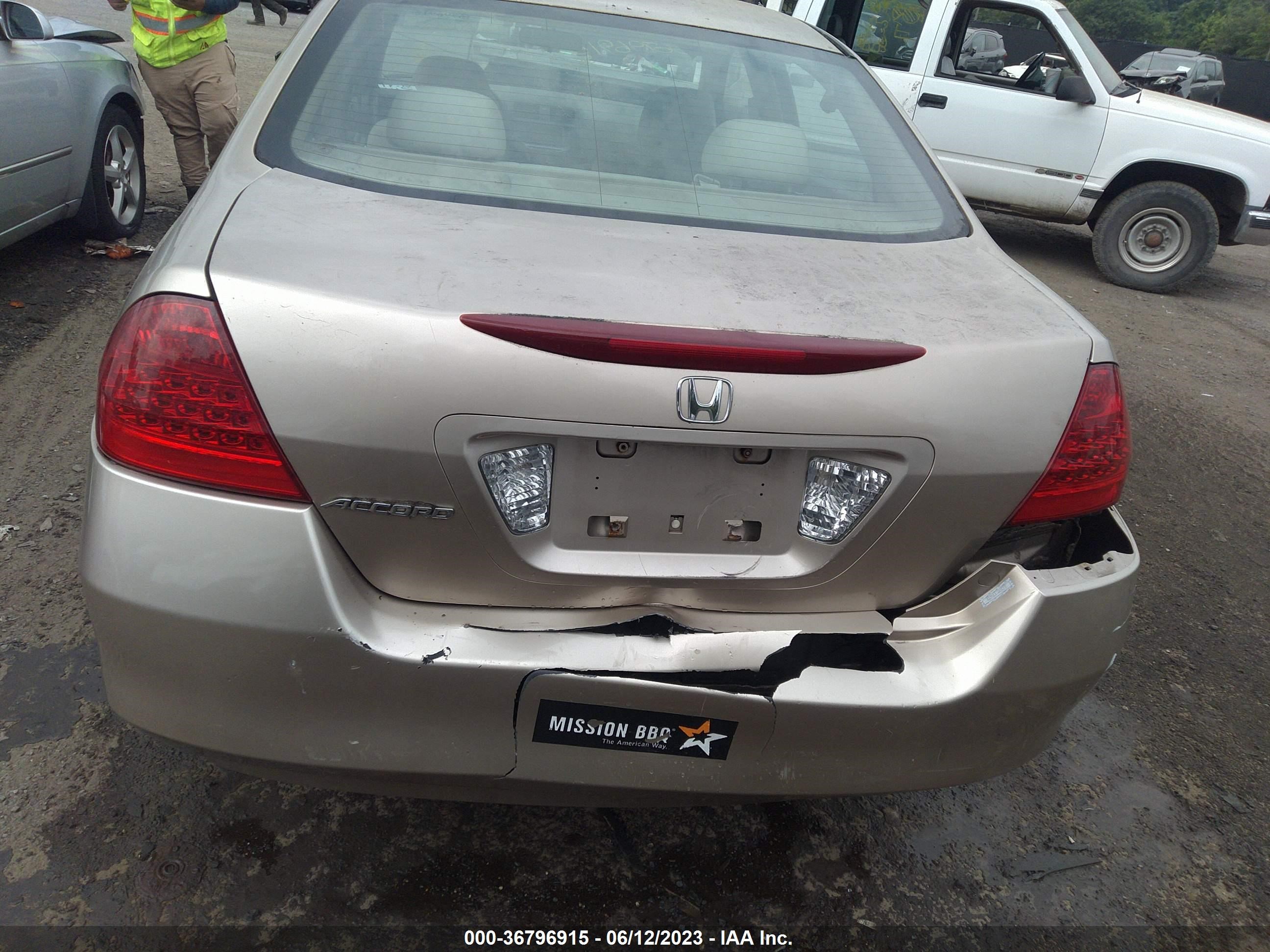 Photo 5 VIN: 1HGCM56136A167777 - HONDA ACCORD 