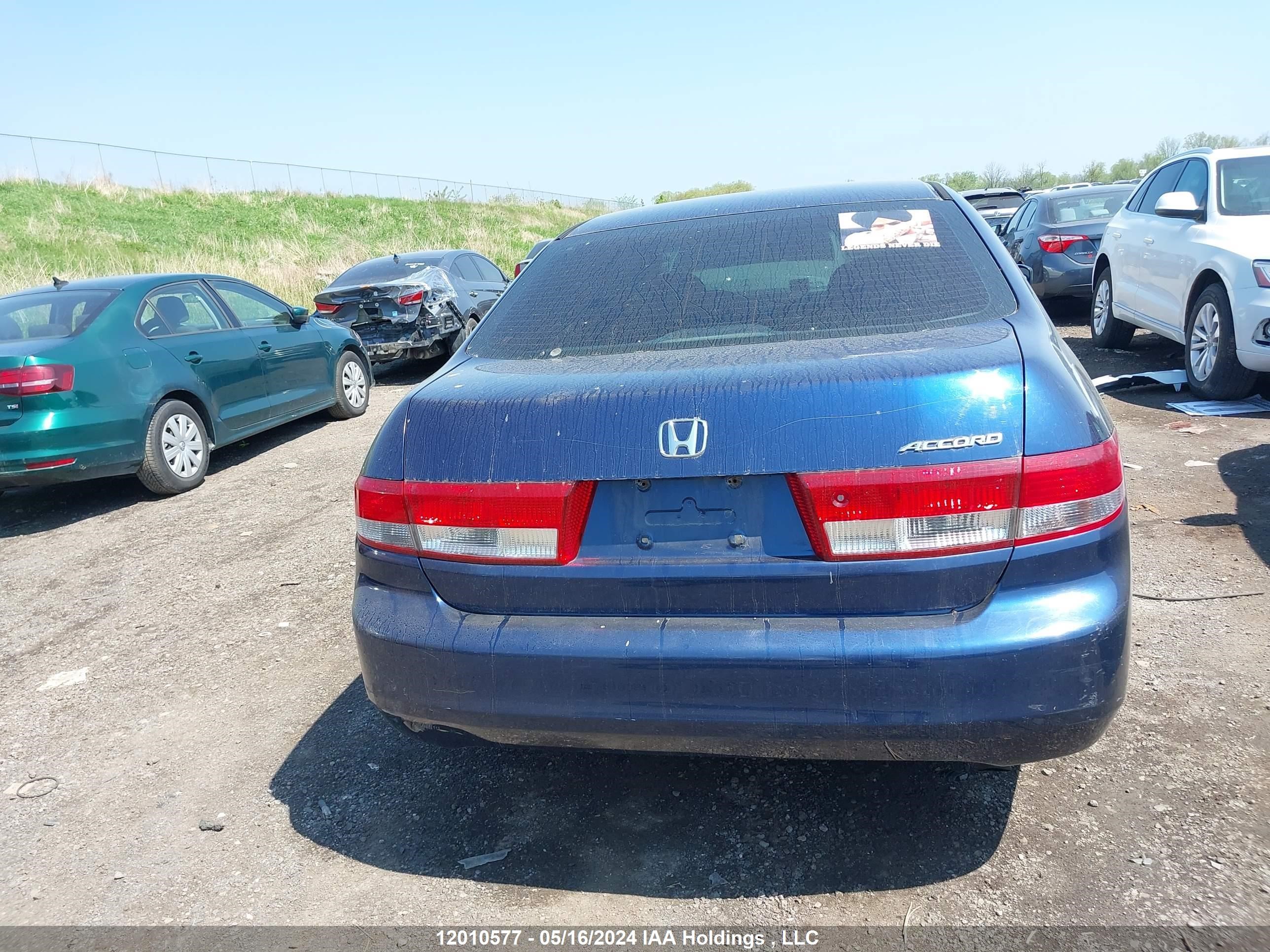 Photo 15 VIN: 1HGCM56143A810777 - HONDA ACCORD 