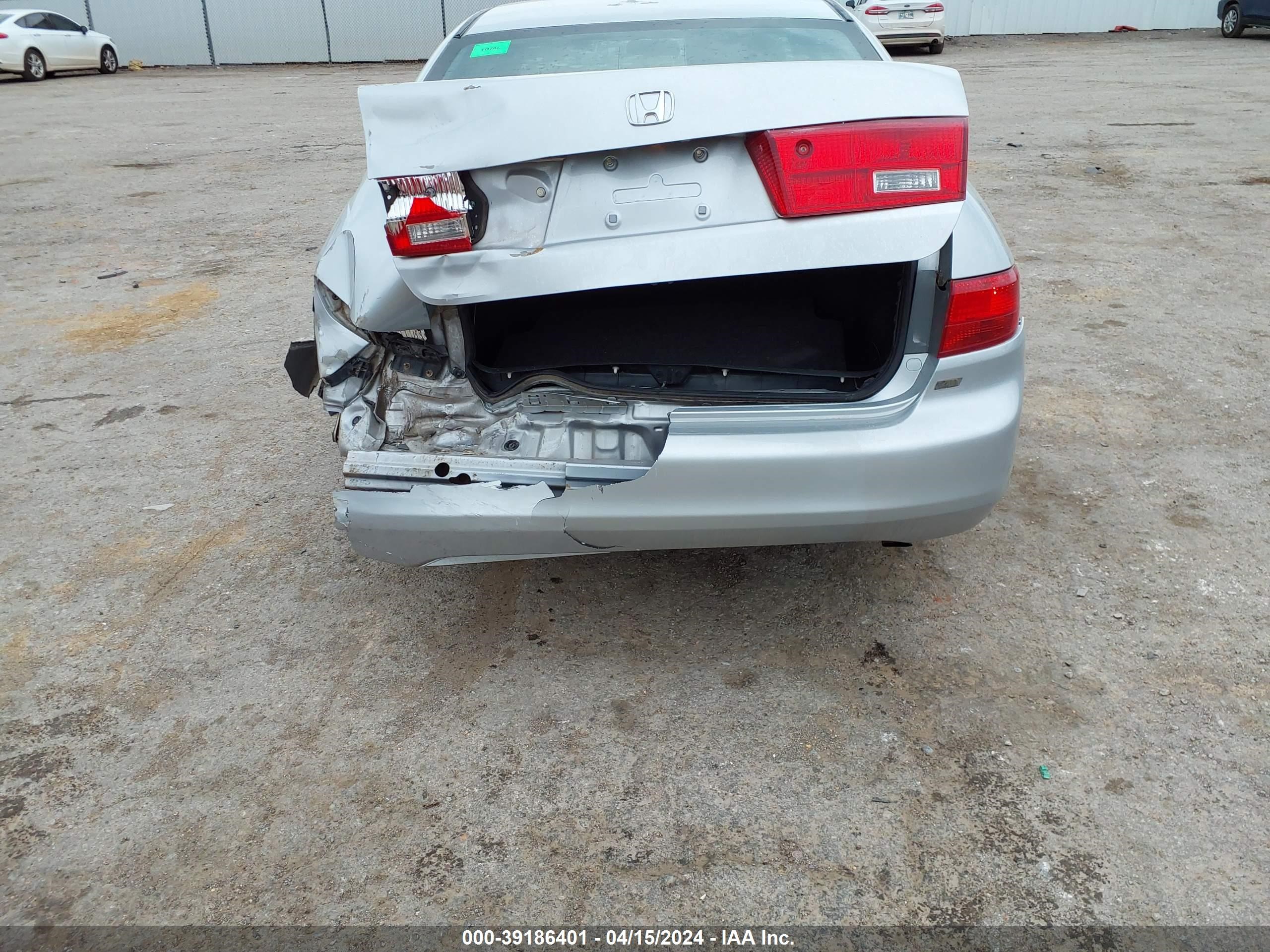 Photo 5 VIN: 1HGCM56165A112688 - HONDA ACCORD 