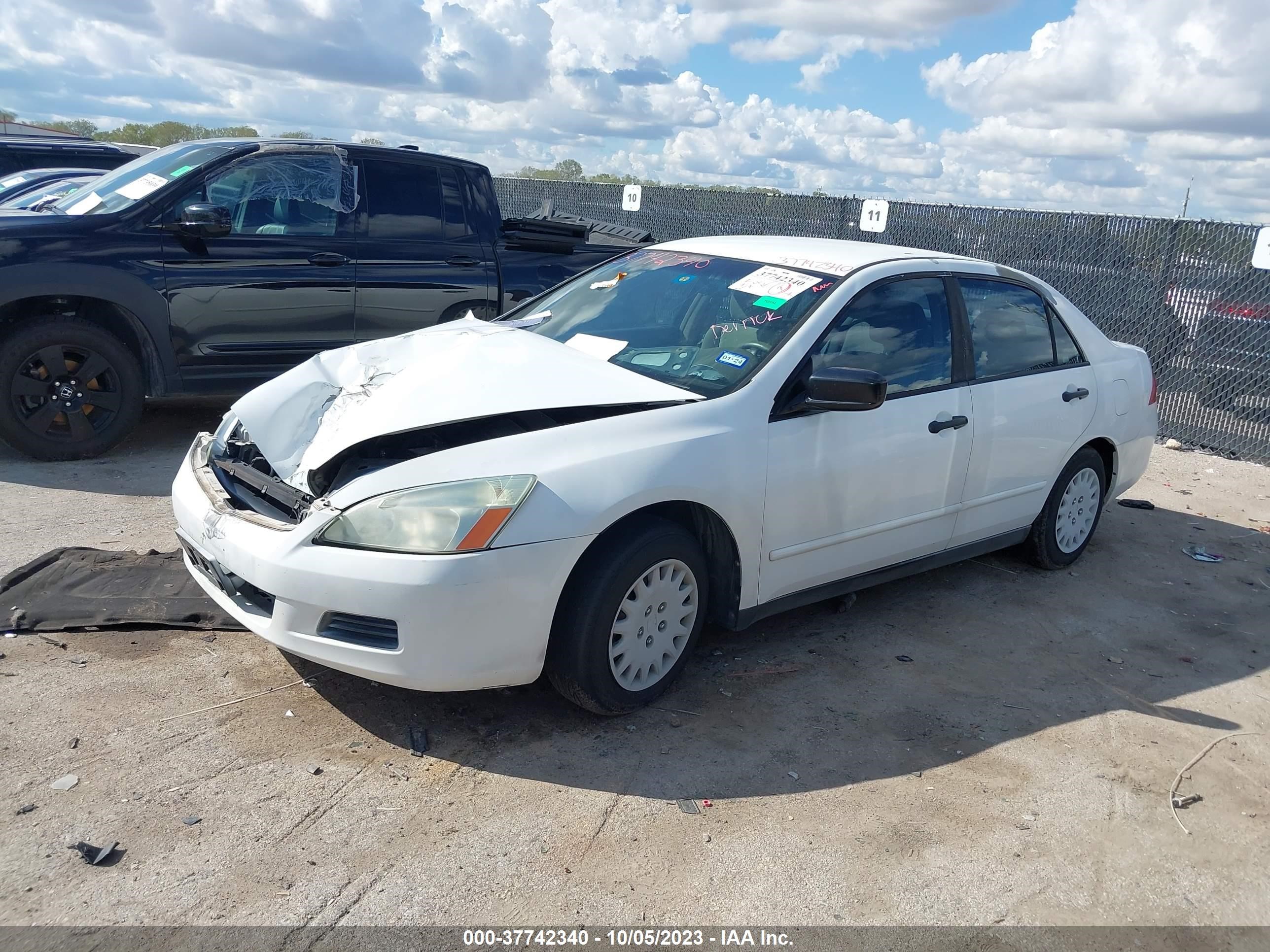 Photo 1 VIN: 1HGCM56166A072128 - HONDA ACCORD 