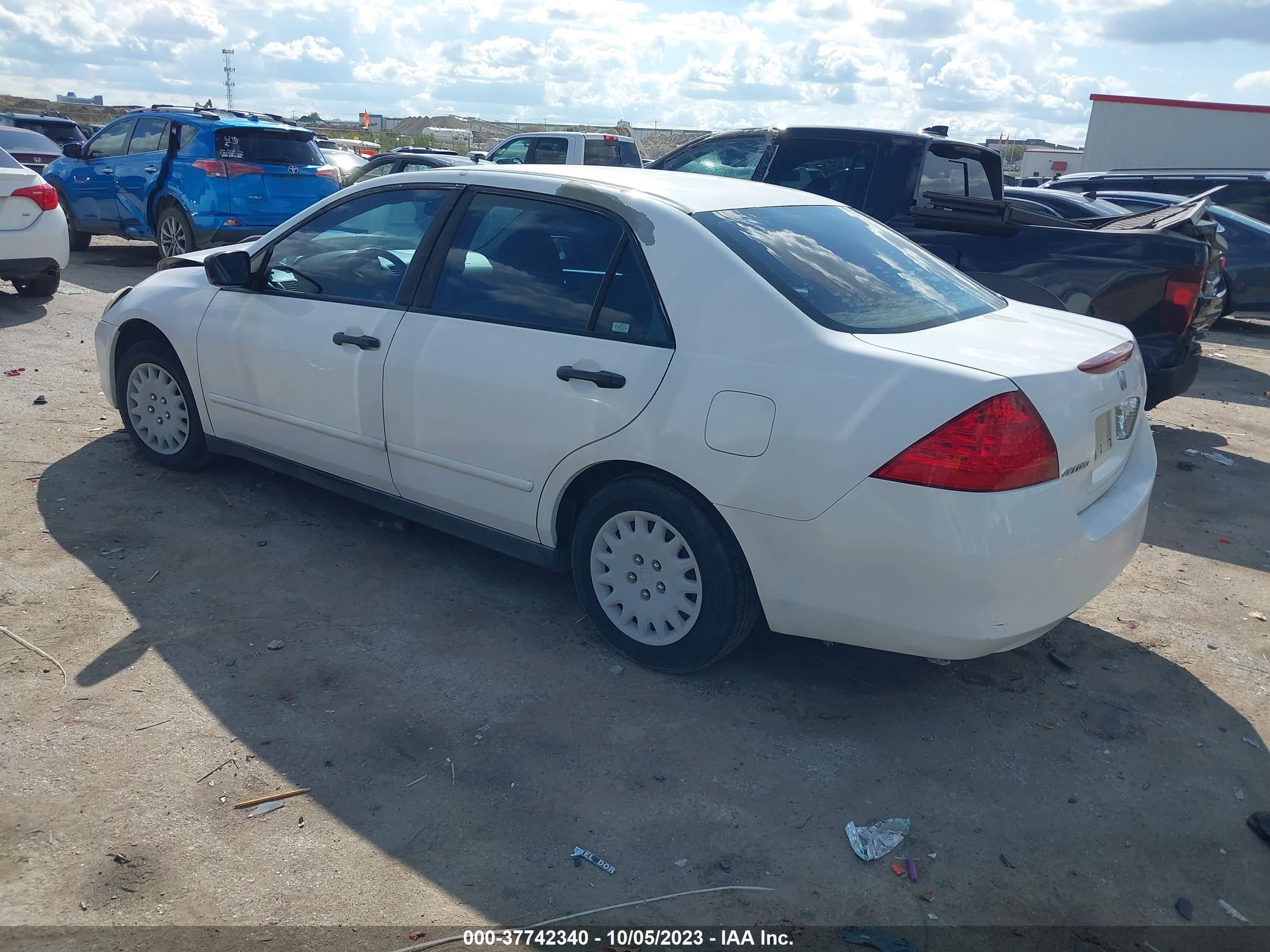 Photo 2 VIN: 1HGCM56166A072128 - HONDA ACCORD 