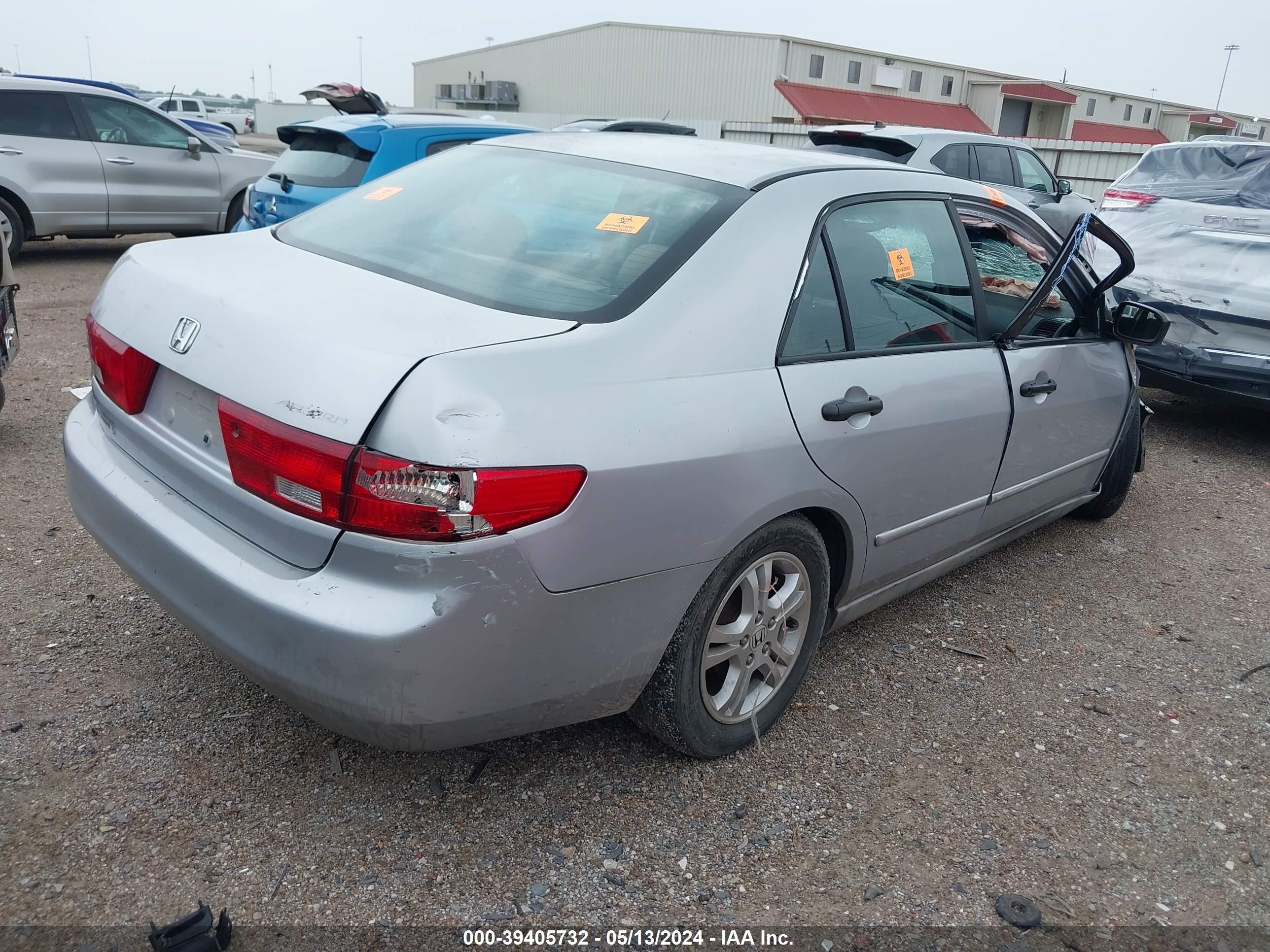 Photo 3 VIN: 1HGCM56175A190896 - HONDA ACCORD 