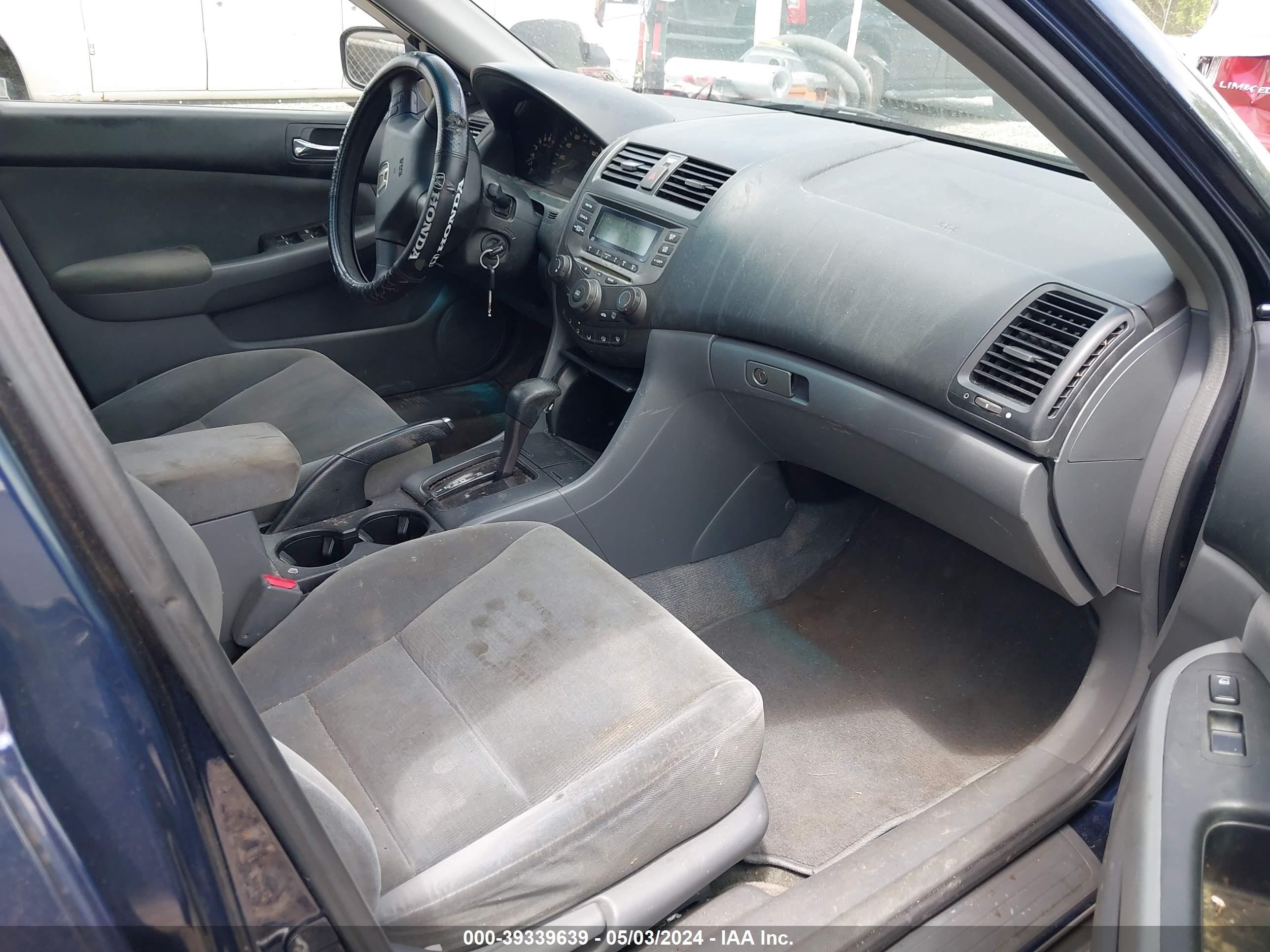 Photo 4 VIN: 1HGCM56177A197995 - HONDA ACCORD 