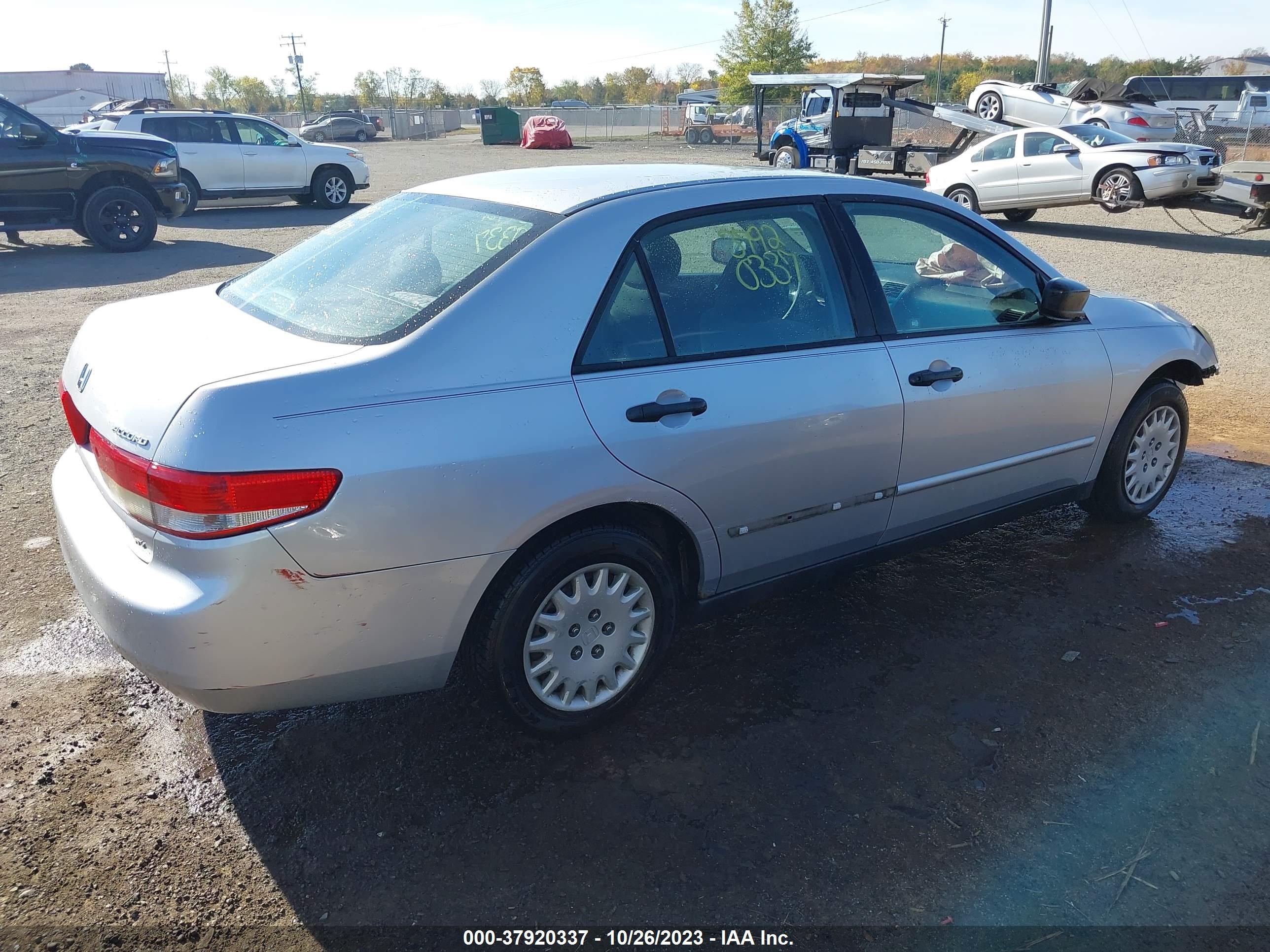 Photo 12 VIN: 1HGCM56183A098161 - HONDA ACCORD 