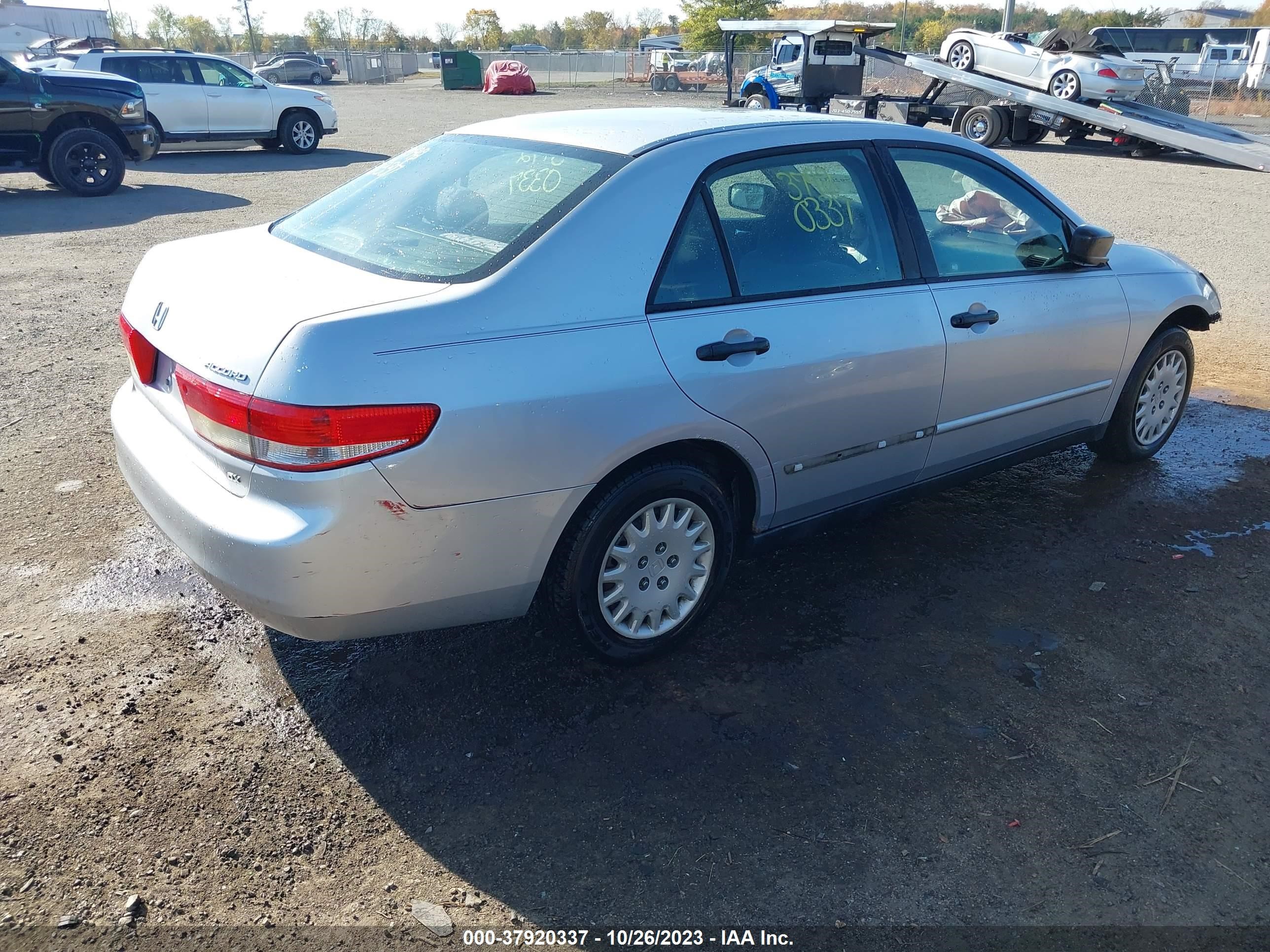 Photo 3 VIN: 1HGCM56183A098161 - HONDA ACCORD 