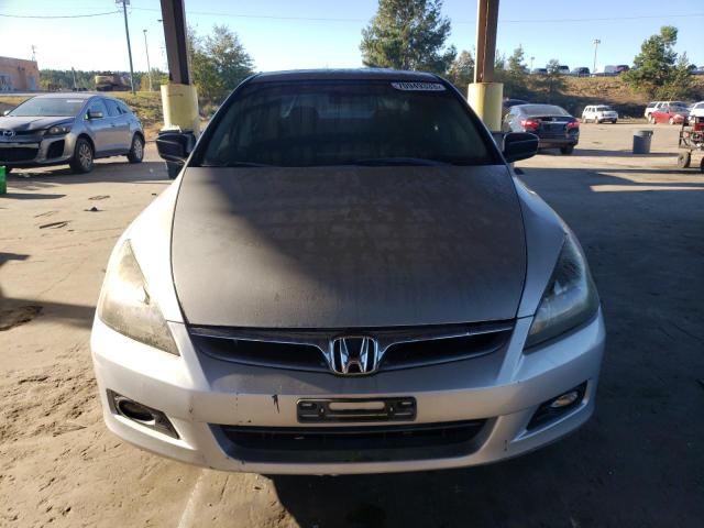 Photo 4 VIN: 1HGCM56196A040113 - HONDA ACCORD 