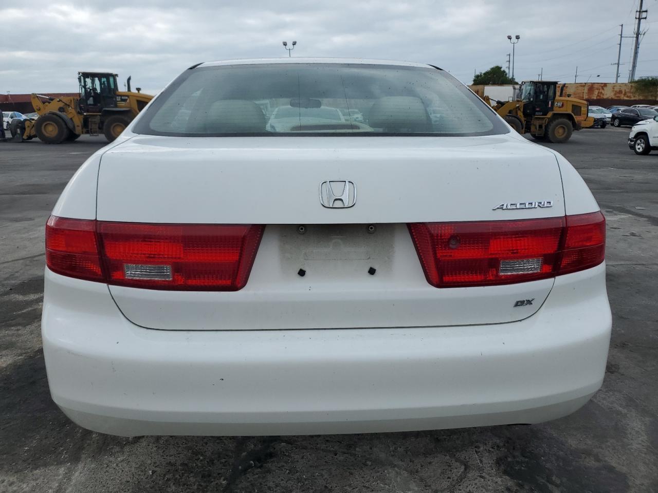 Photo 5 VIN: 1HGCM561X5A083647 - HONDA ACCORD 