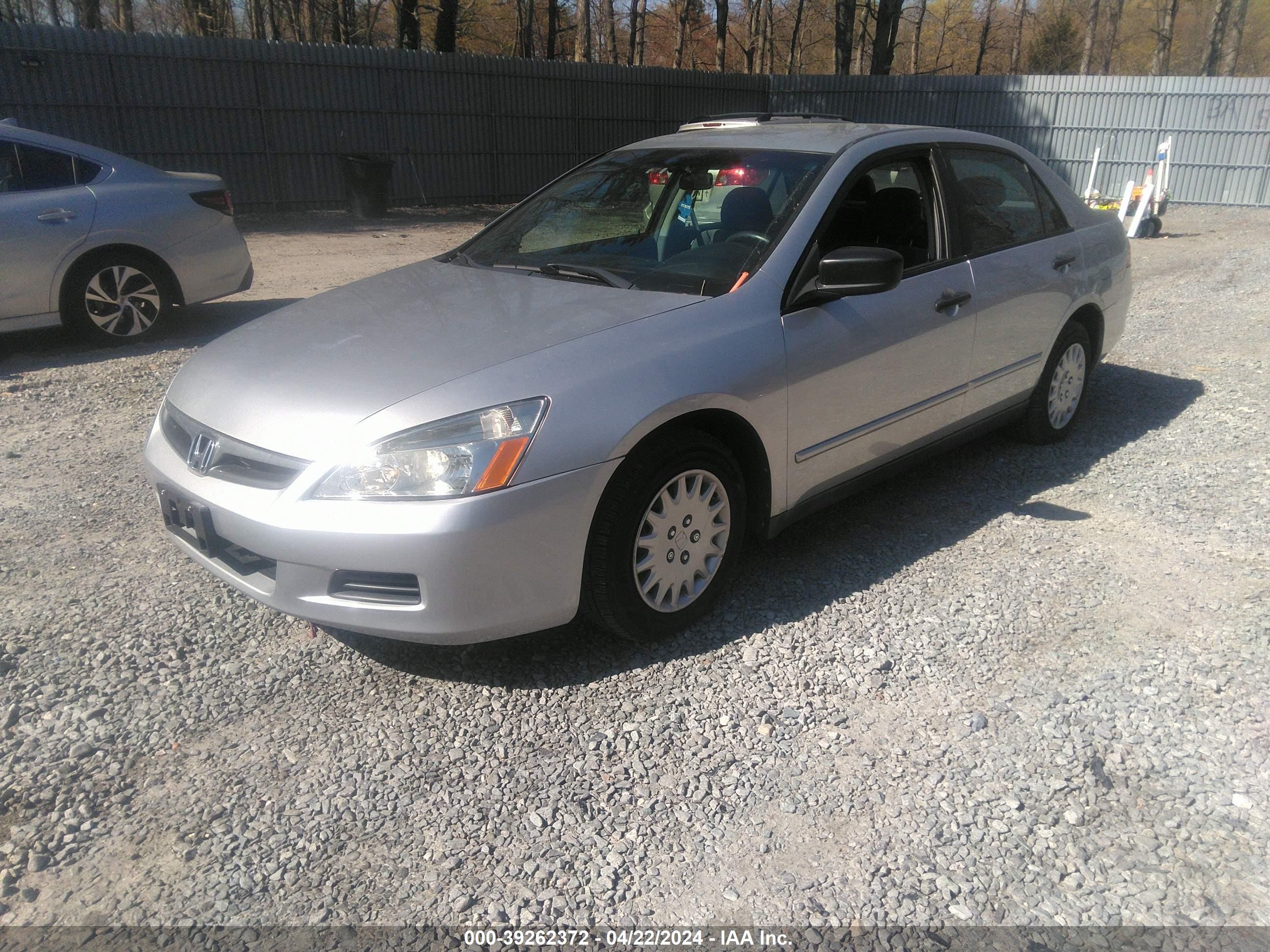 Photo 1 VIN: 1HGCM561X7A029574 - HONDA ACCORD 