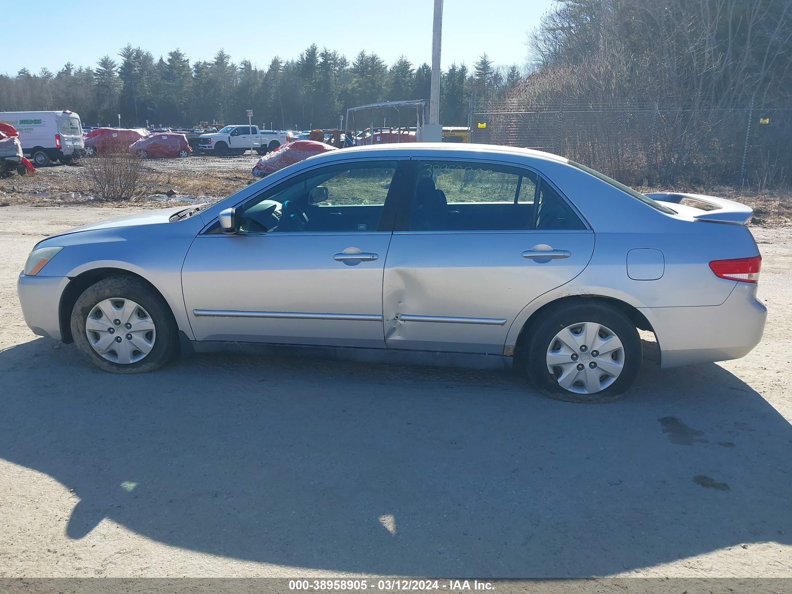 Photo 12 VIN: 1HGCM56304A034070 - HONDA ACCORD 