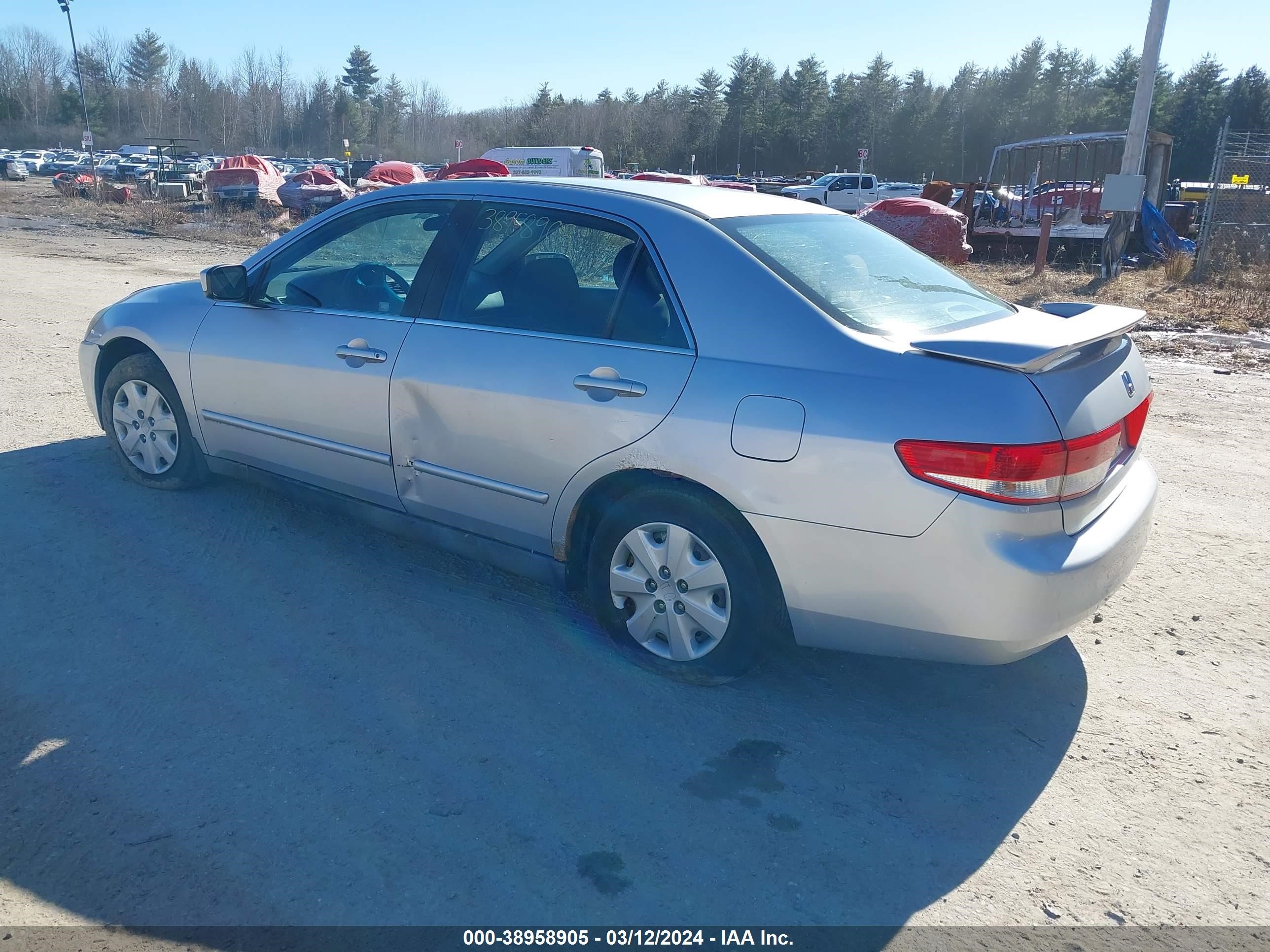 Photo 2 VIN: 1HGCM56304A034070 - HONDA ACCORD 