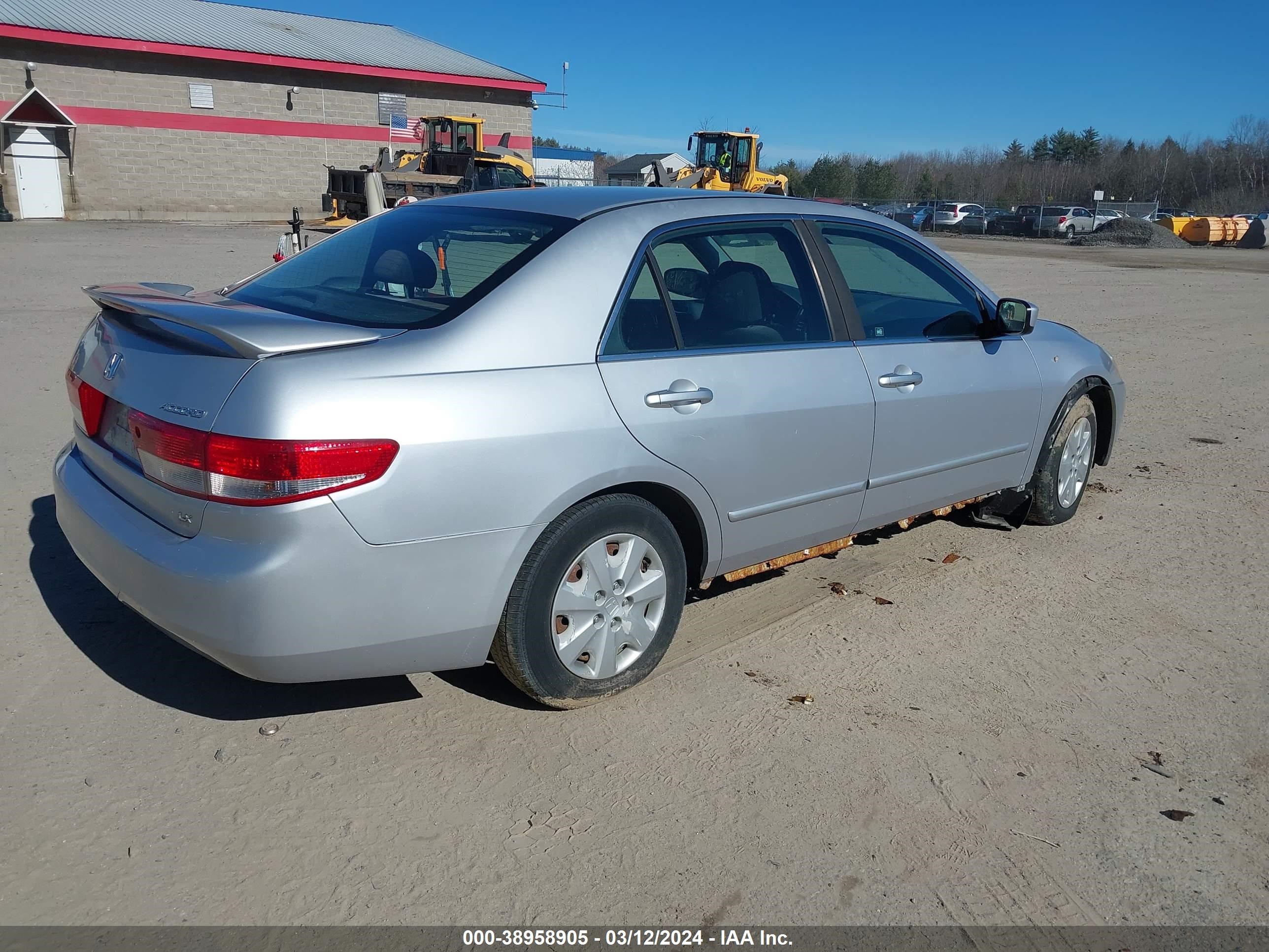 Photo 3 VIN: 1HGCM56304A034070 - HONDA ACCORD 