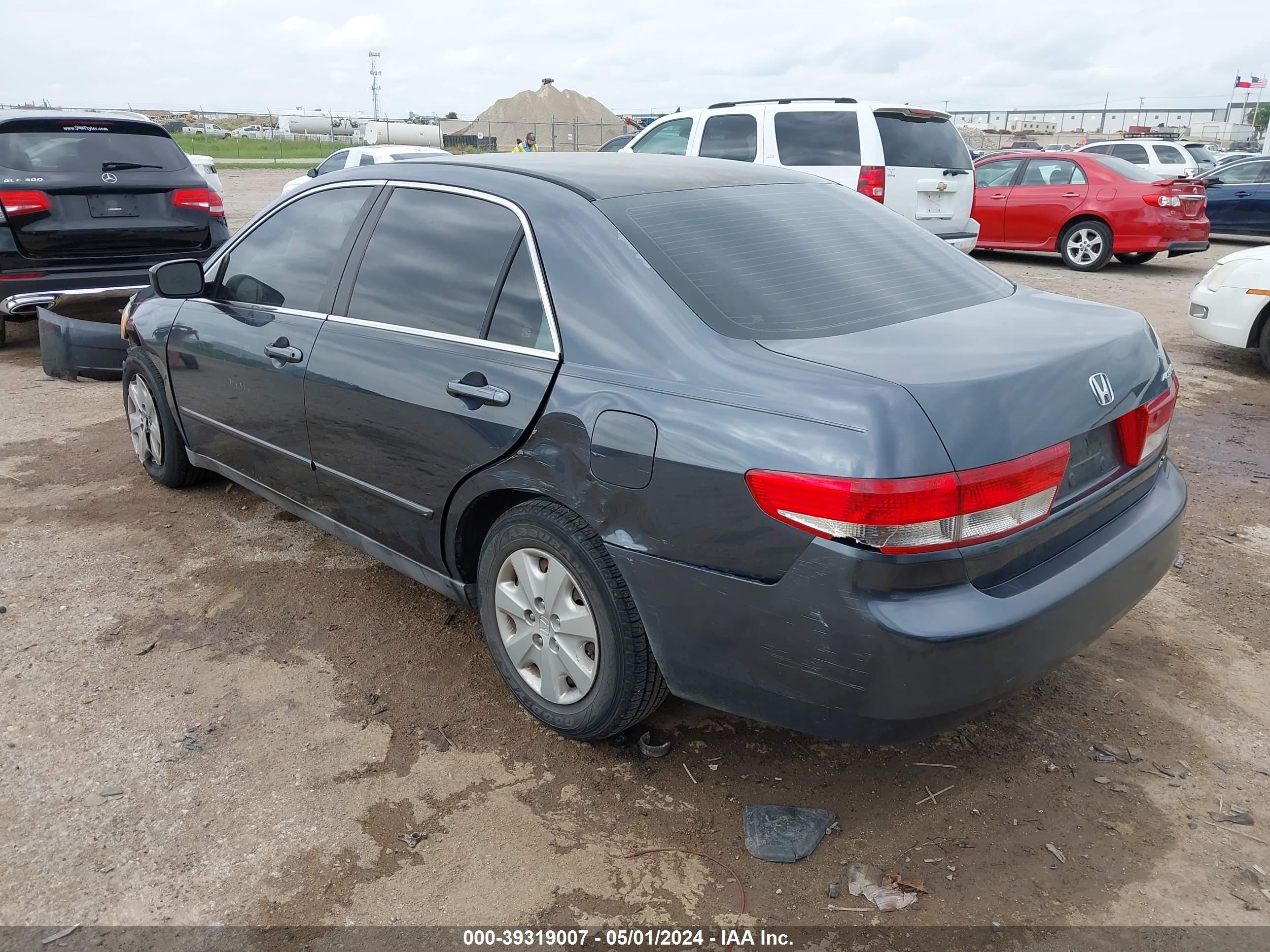 Photo 2 VIN: 1HGCM56304A040810 - HONDA ACCORD 