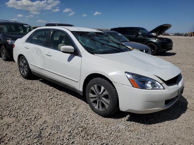 Photo 3 VIN: 1HGCM56304A136856 - HONDA ACCORD 