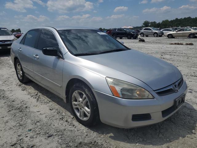 Photo 3 VIN: 1HGCM56306A077438 - HONDA ACCORD SE 