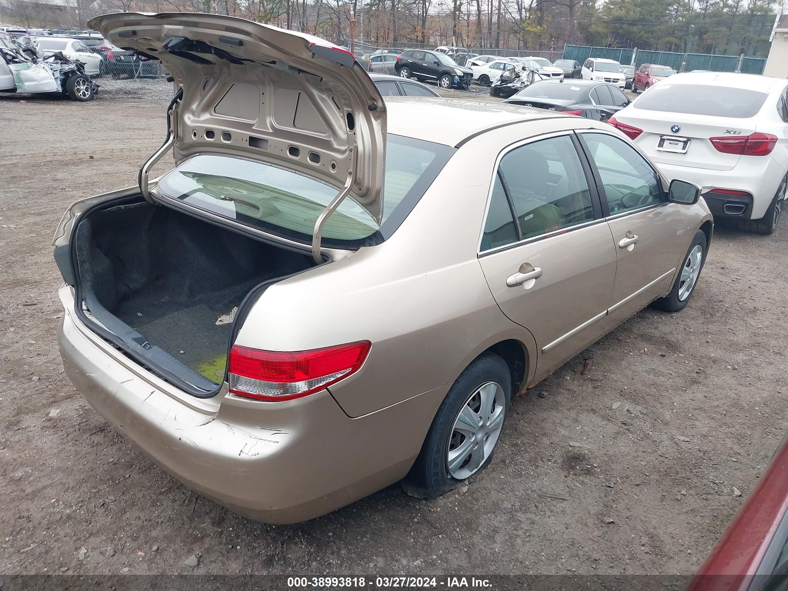 Photo 3 VIN: 1HGCM56314A039889 - HONDA ACCORD 