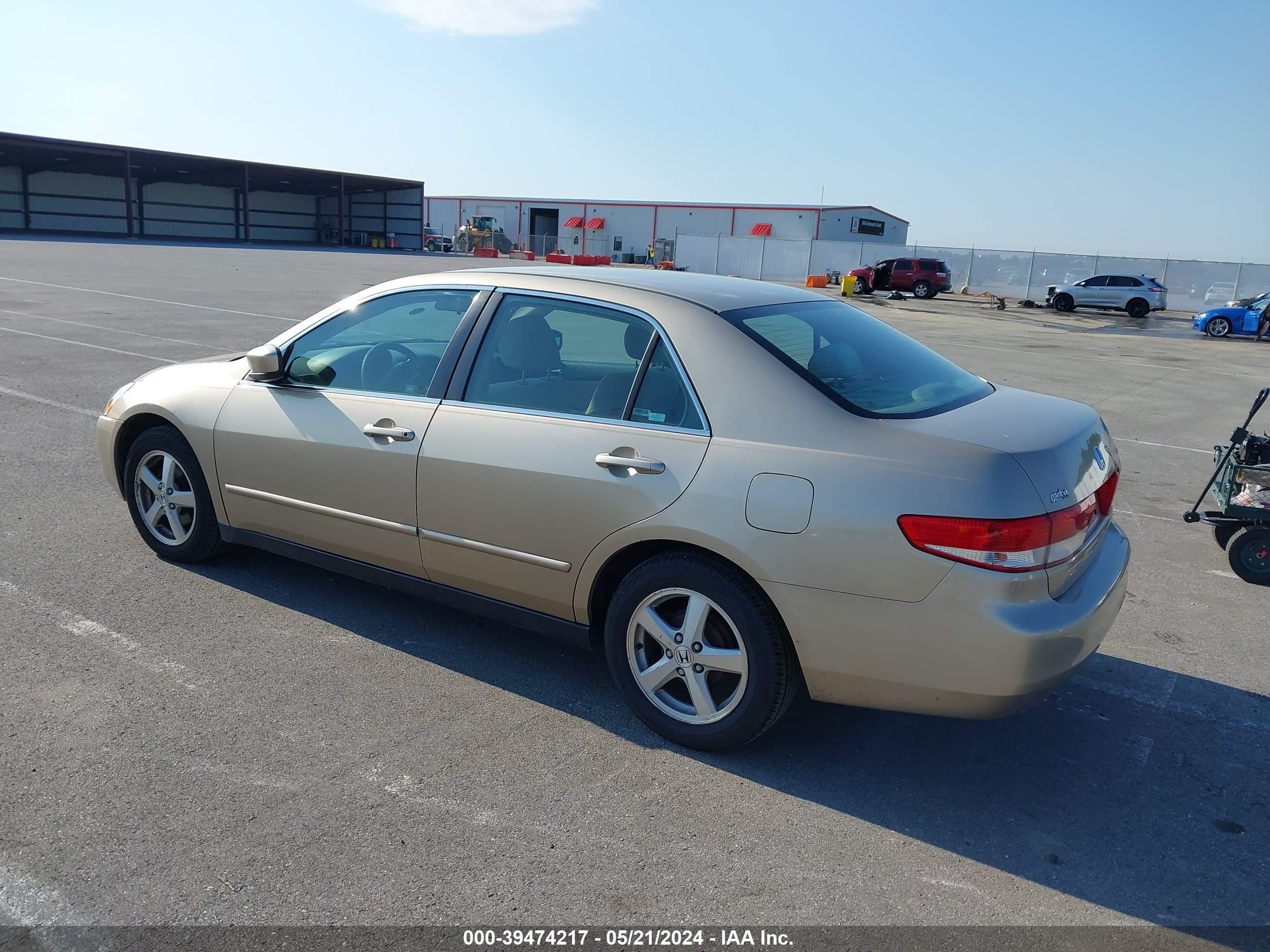 Photo 2 VIN: 1HGCM56314A055395 - HONDA ACCORD 