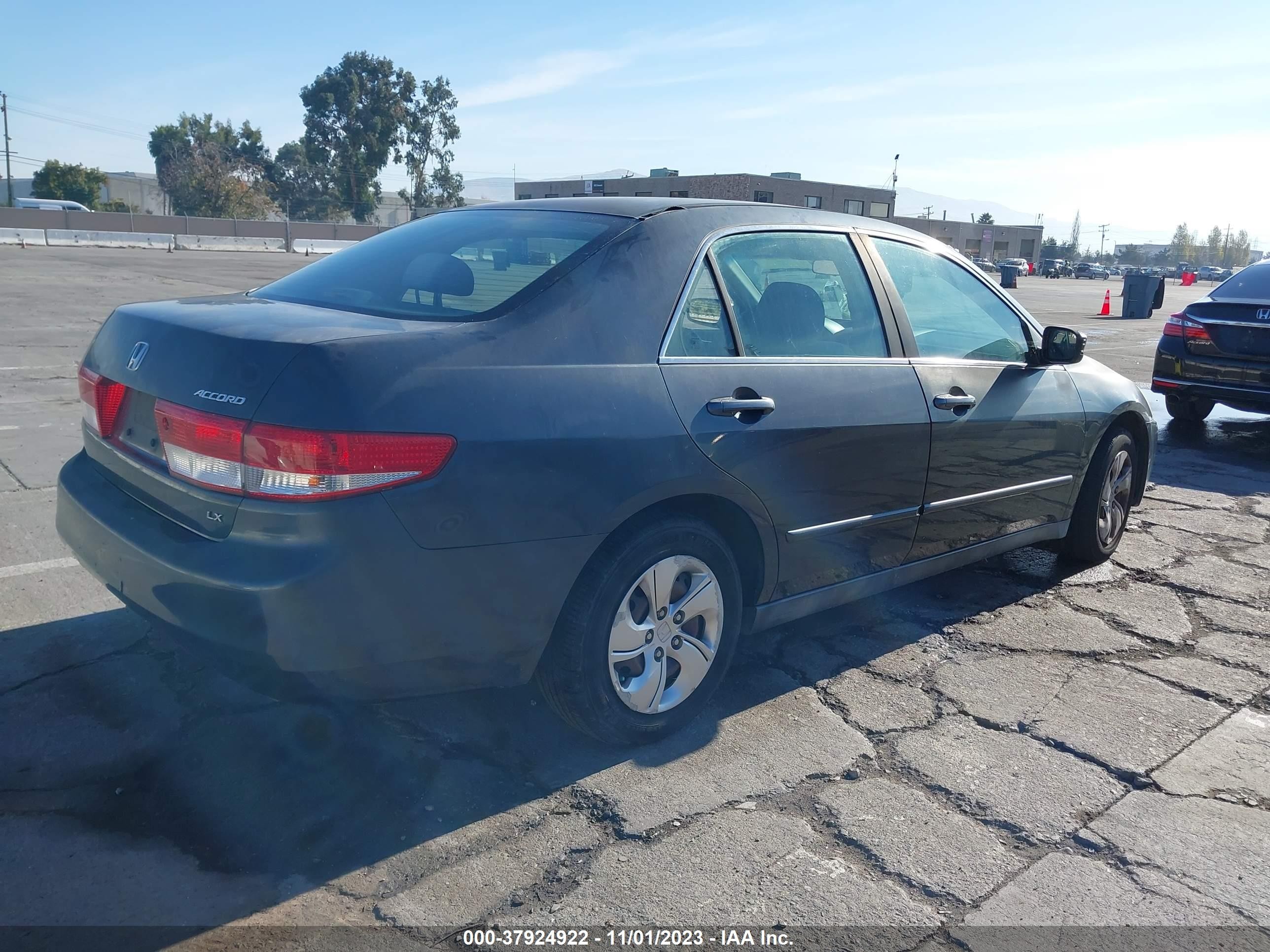 Photo 3 VIN: 1HGCM56314A177206 - HONDA ACCORD 