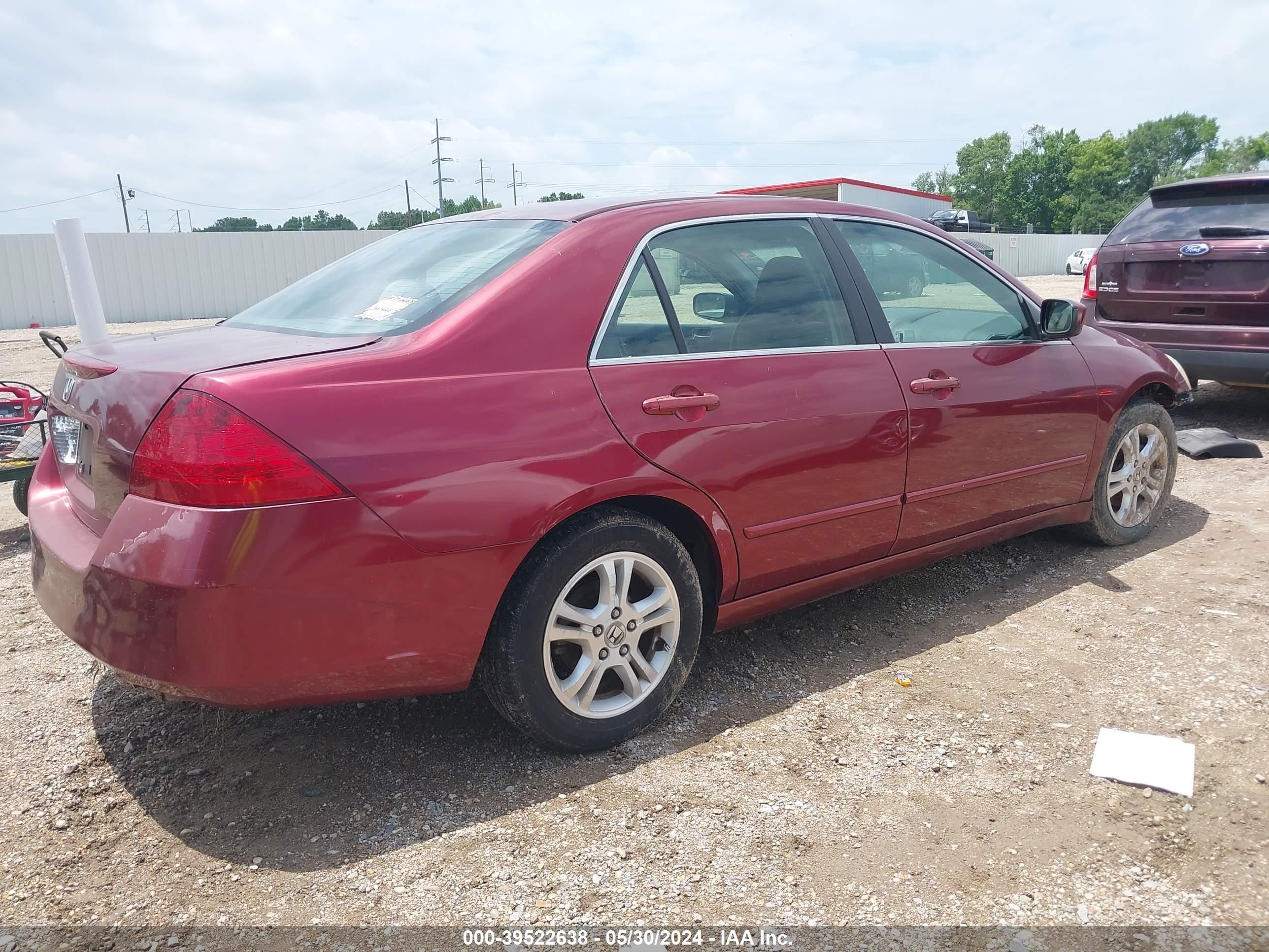 Photo 3 VIN: 1HGCM56316A160988 - HONDA ACCORD 