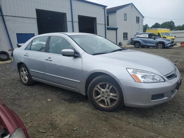 Photo 3 VIN: 1HGCM56317A011269 - HONDA ACCORD 