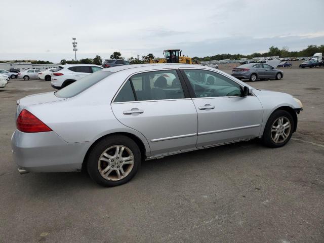 Photo 2 VIN: 1HGCM56317A065851 - HONDA ACCORD SE 