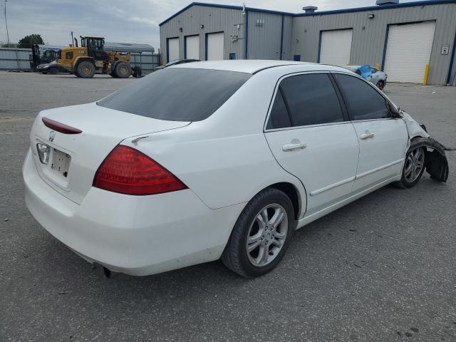 Photo 2 VIN: 1HGCM56317A081922 - HONDA ACCORD SE 