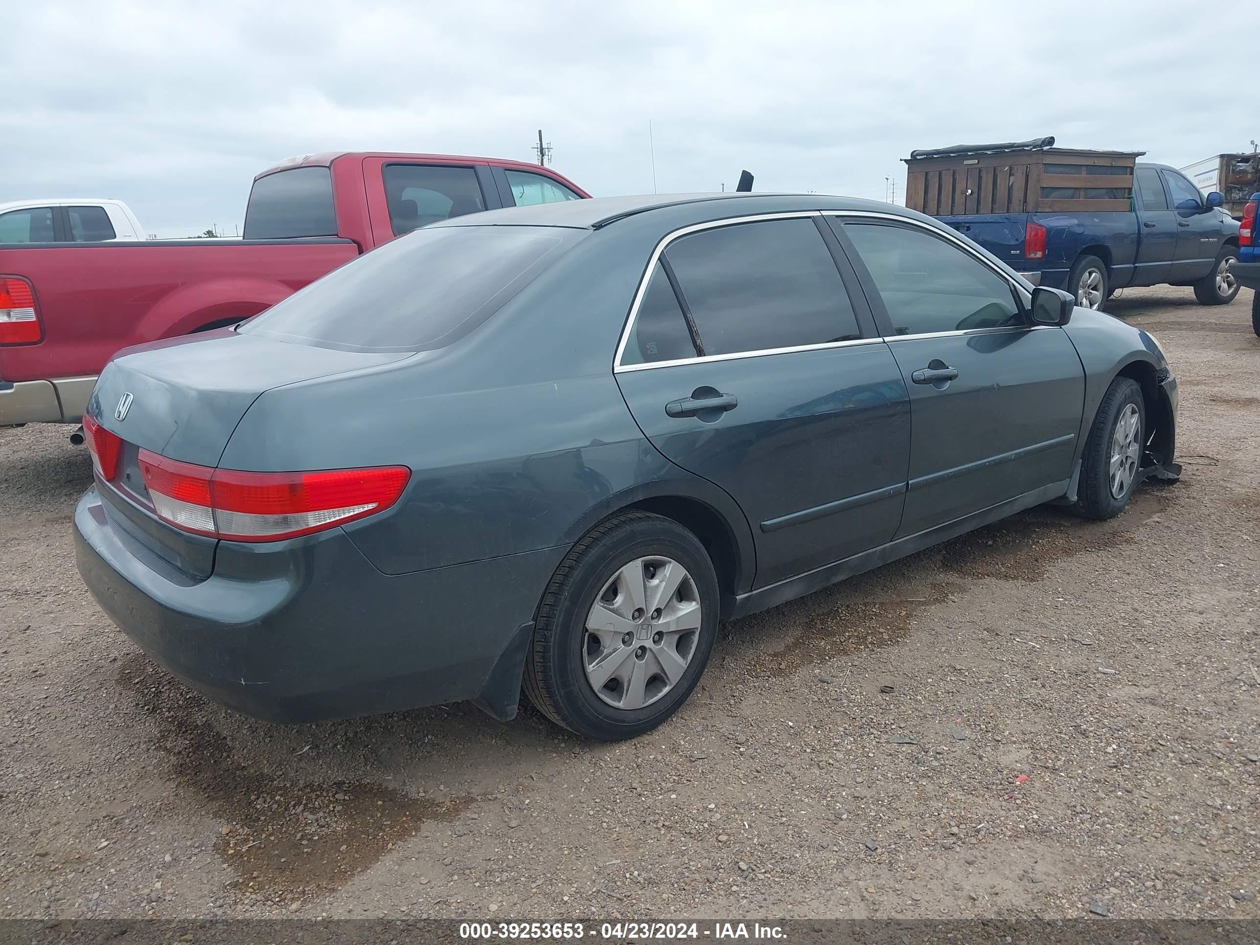 Photo 3 VIN: 1HGCM56324A055602 - HONDA ACCORD 