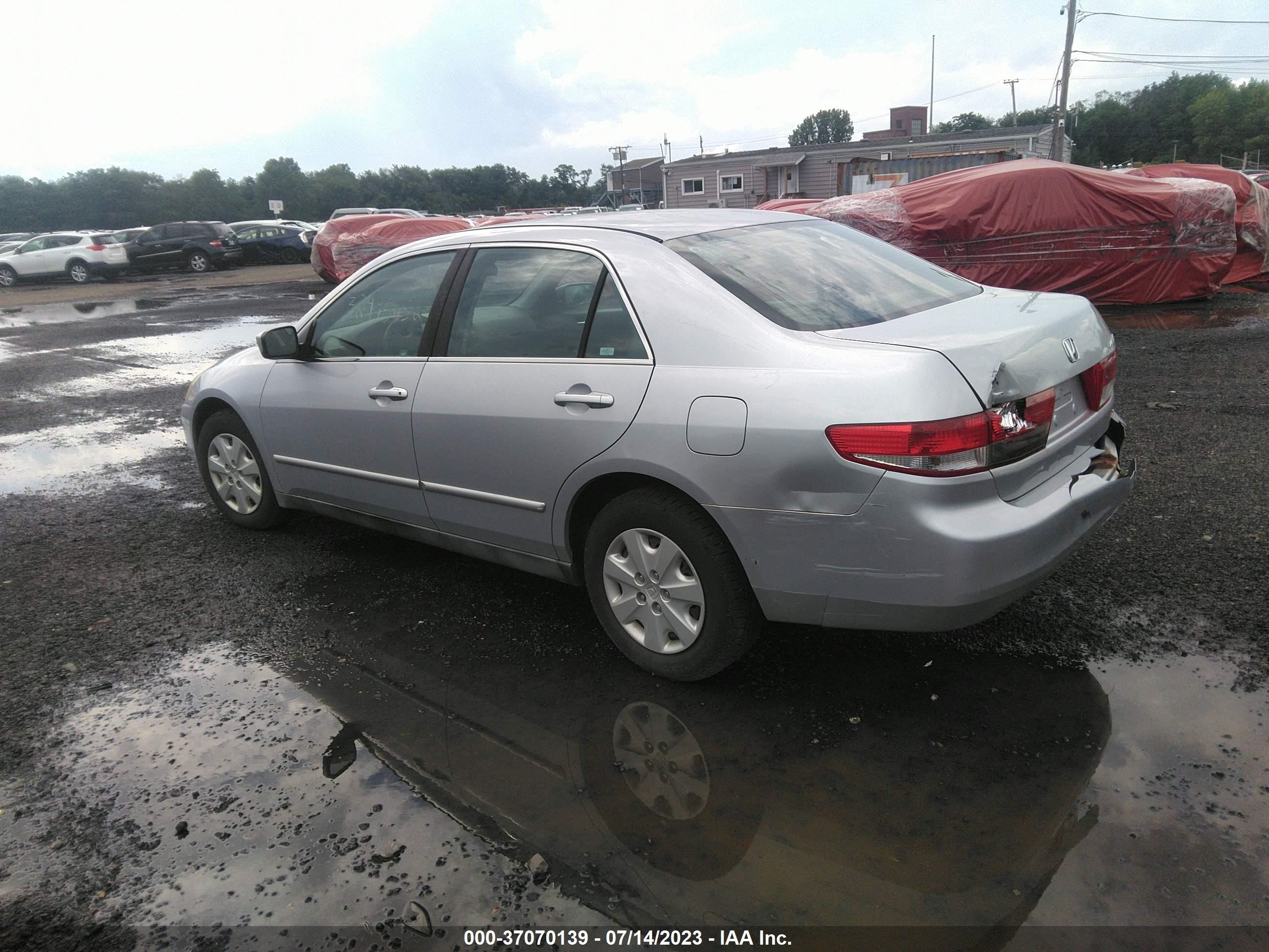 Photo 2 VIN: 1HGCM56324A141752 - HONDA ACCORD 