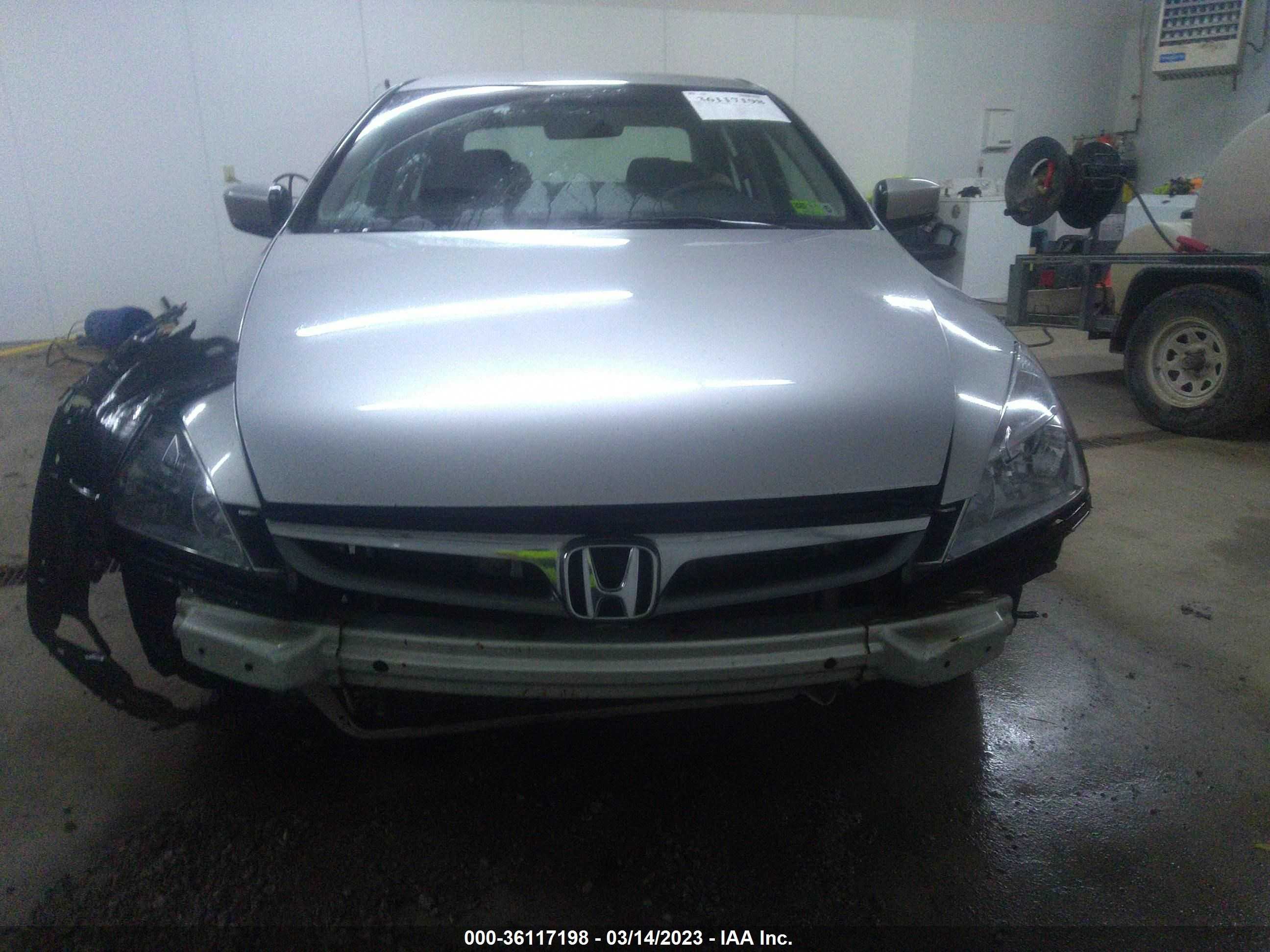 Photo 5 VIN: 1HGCM56326A119396 - HONDA ACCORD 