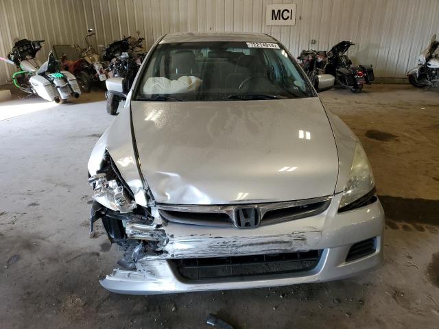 Photo 4 VIN: 1HGCM56327A146082 - HONDA ACCORD SE 