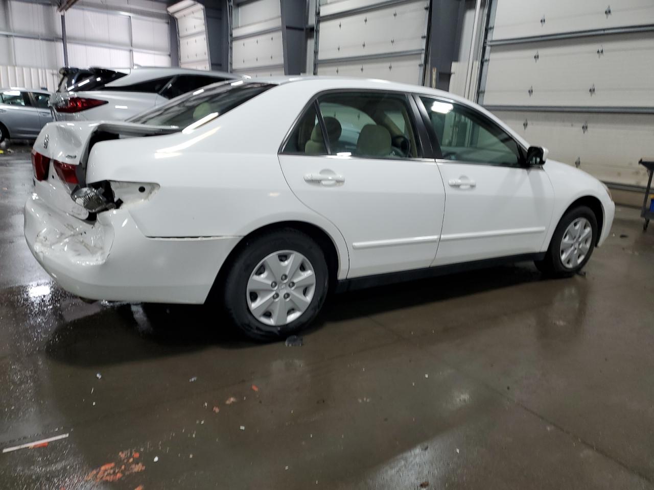 Photo 2 VIN: 1HGCM56334A037903 - HONDA ACCORD 