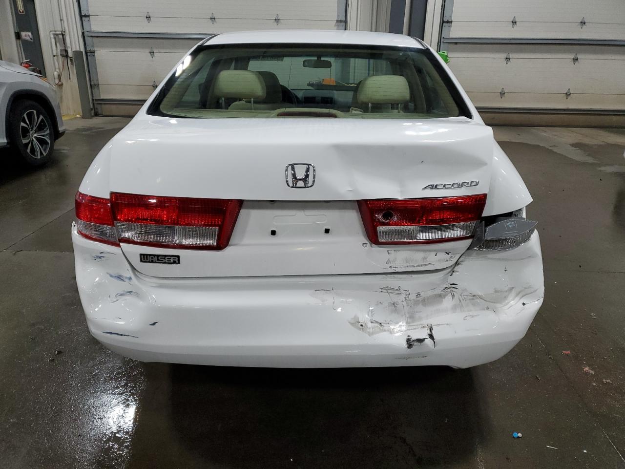 Photo 5 VIN: 1HGCM56334A037903 - HONDA ACCORD 