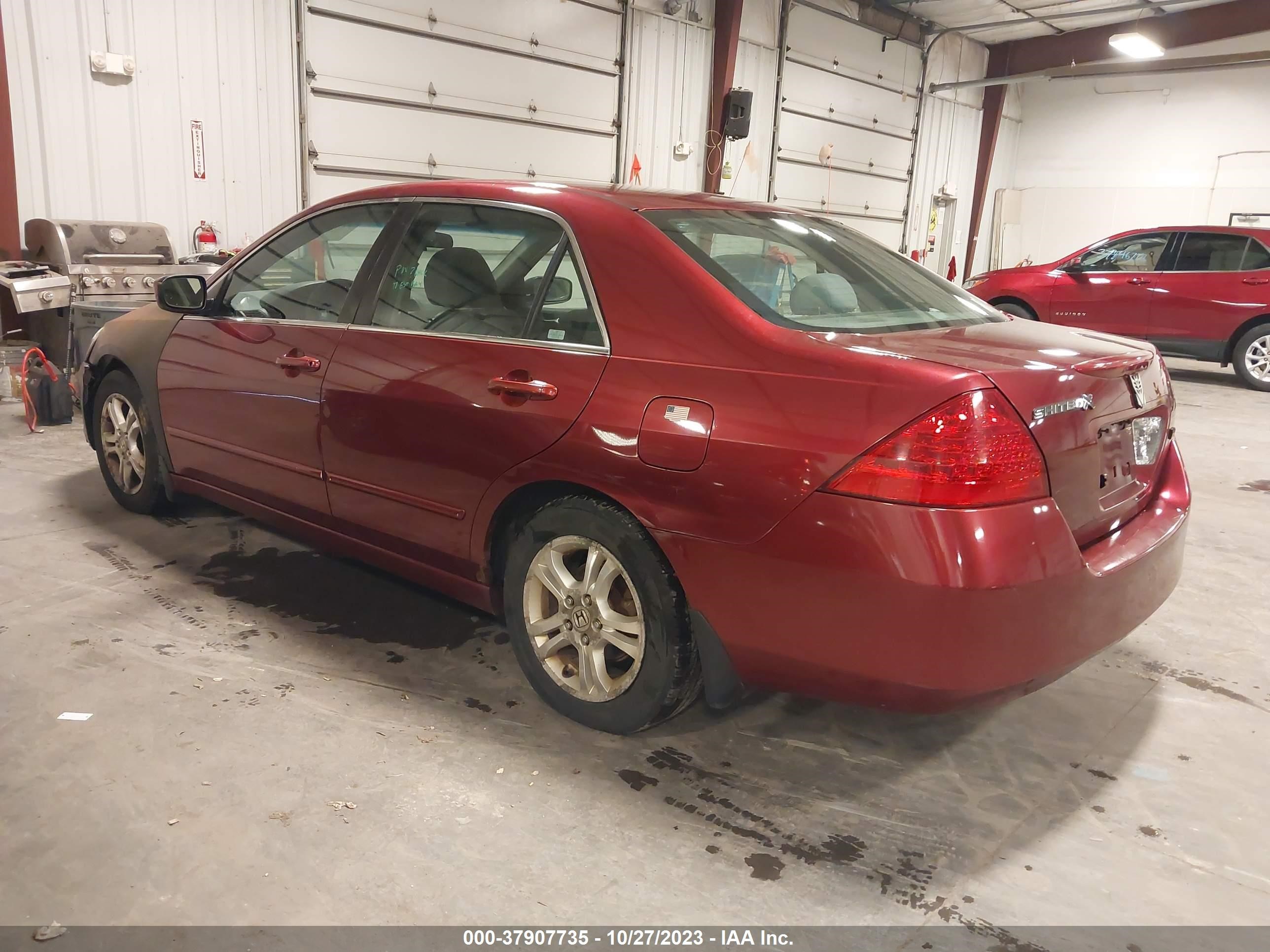 Photo 2 VIN: 1HGCM56336A116524 - HONDA ACCORD 