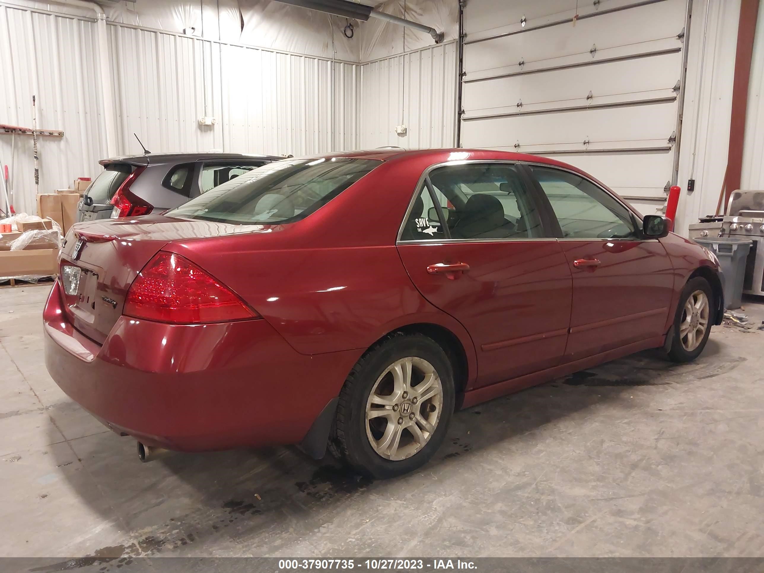 Photo 3 VIN: 1HGCM56336A116524 - HONDA ACCORD 