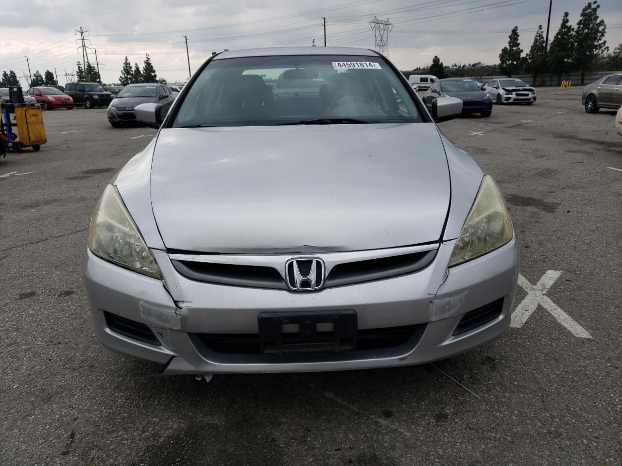 Photo 4 VIN: 1HGCM56336A153220 - HONDA ACCORD 