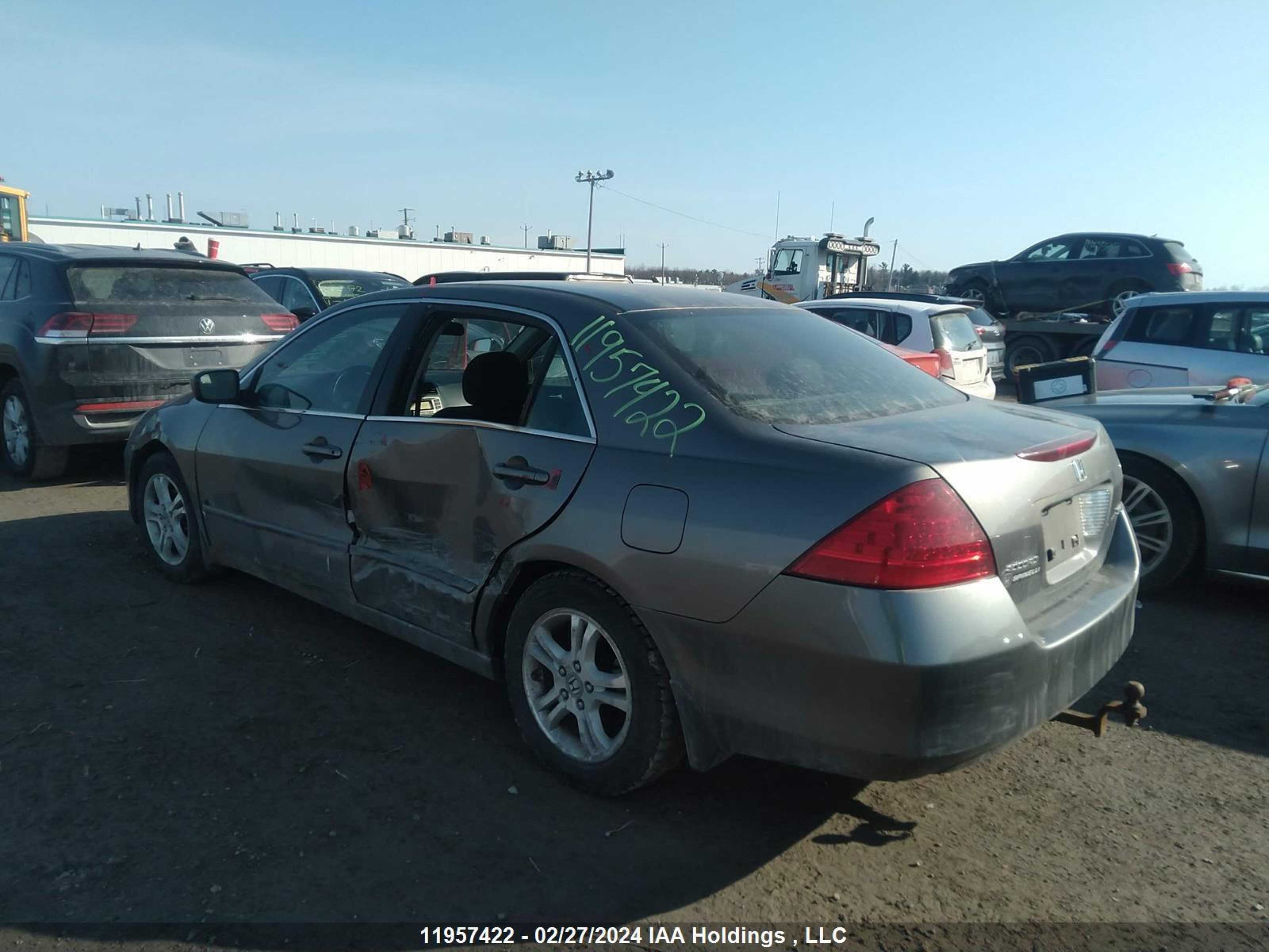 Photo 2 VIN: 1HGCM56336A810159 - HONDA ACCORD 