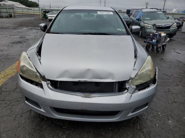 Photo 4 VIN: 1HGCM56337A226300 - HONDA ACCORD SE 