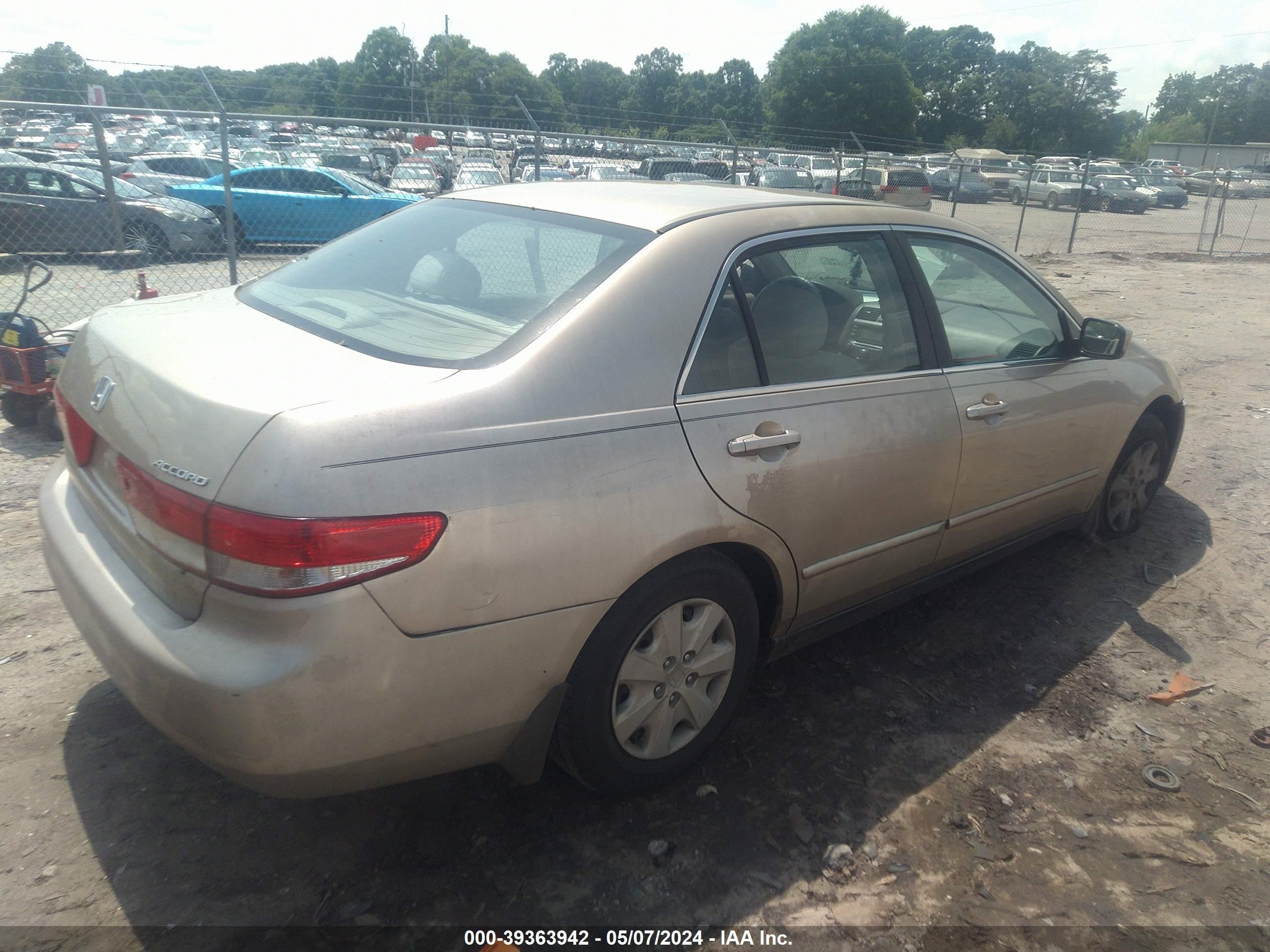 Photo 3 VIN: 1HGCM56343A022616 - HONDA ACCORD 