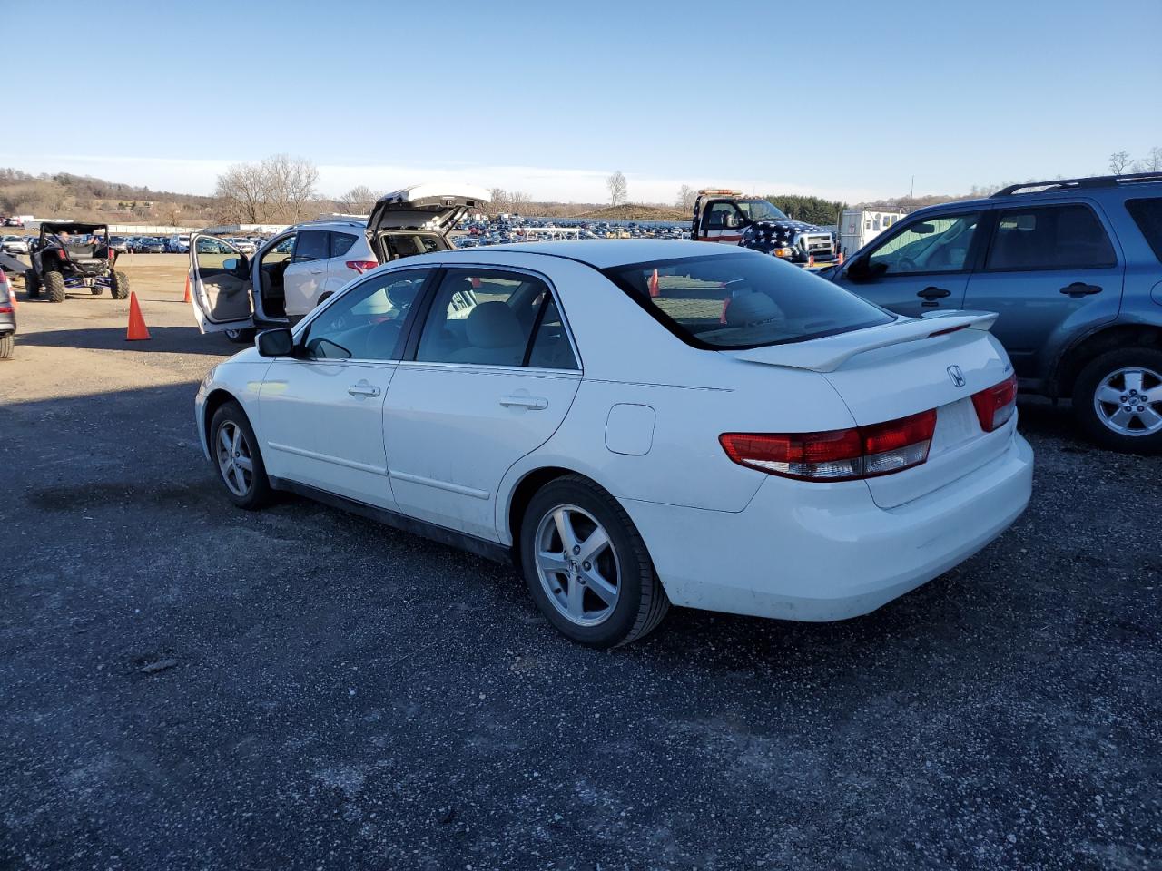 Photo 1 VIN: 1HGCM56344A156401 - HONDA ACCORD 