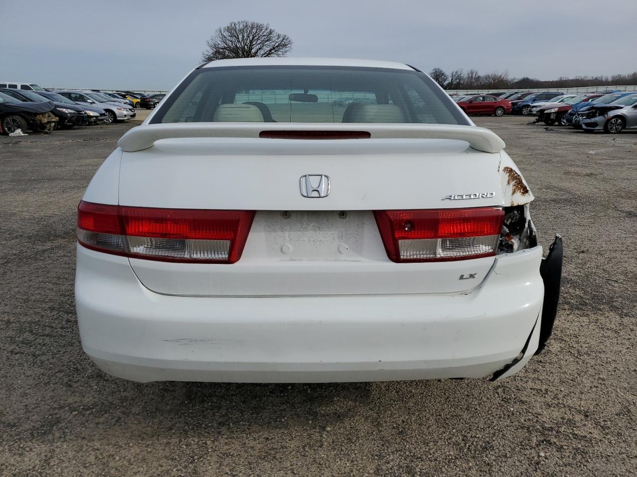 Photo 5 VIN: 1HGCM56344A156401 - HONDA ACCORD 