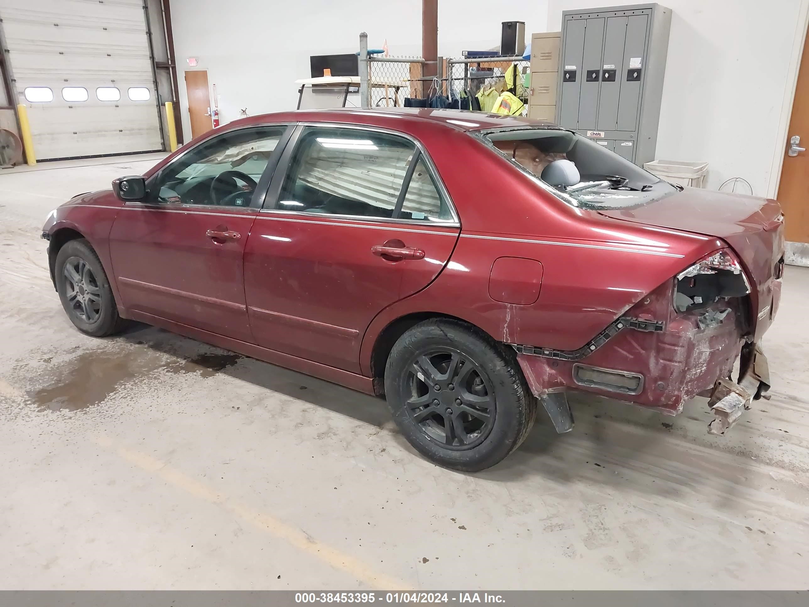 Photo 2 VIN: 1HGCM56346A082514 - HONDA ACCORD 