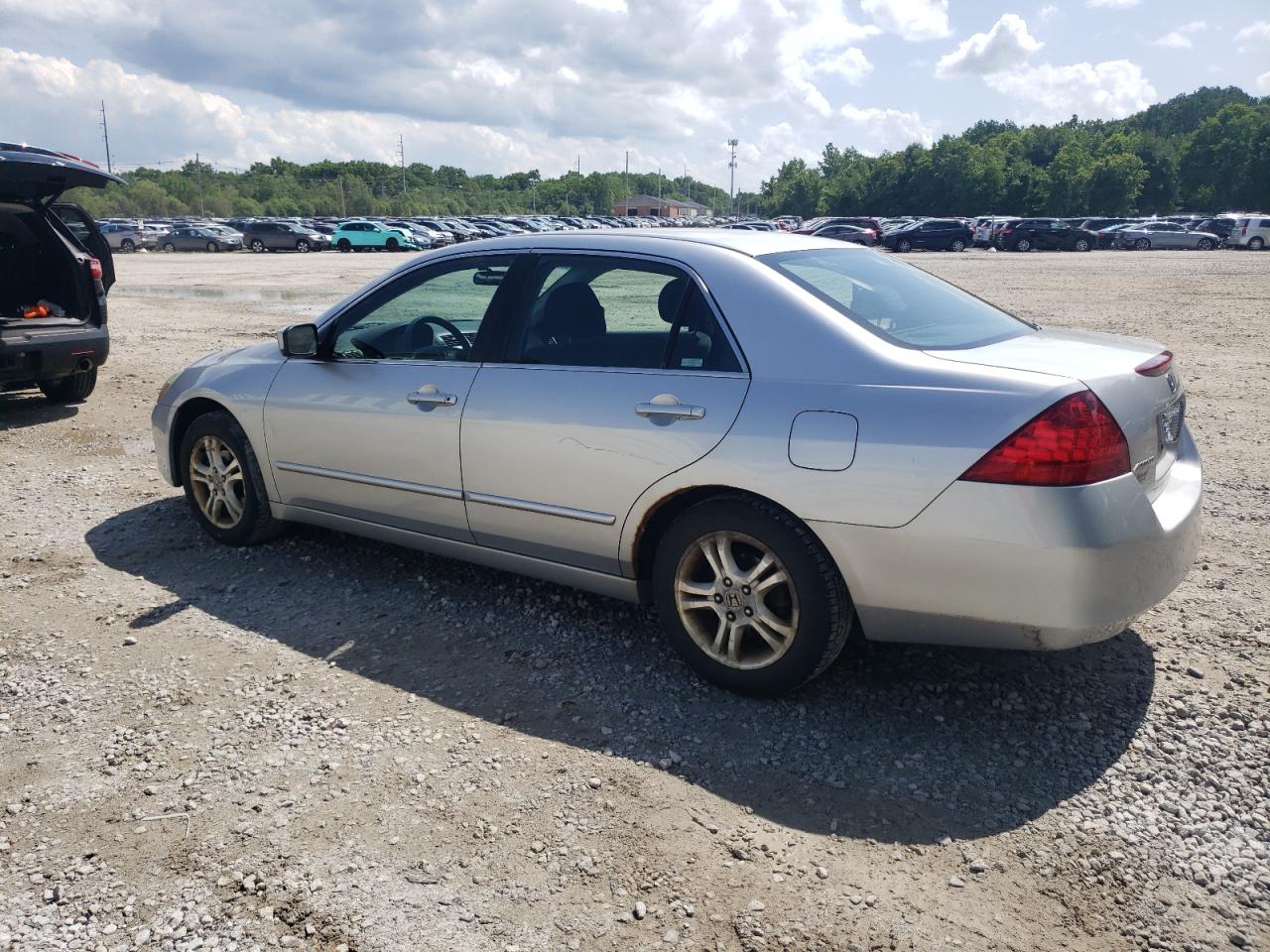 Photo 1 VIN: 1HGCM56347A071241 - HONDA ACCORD 