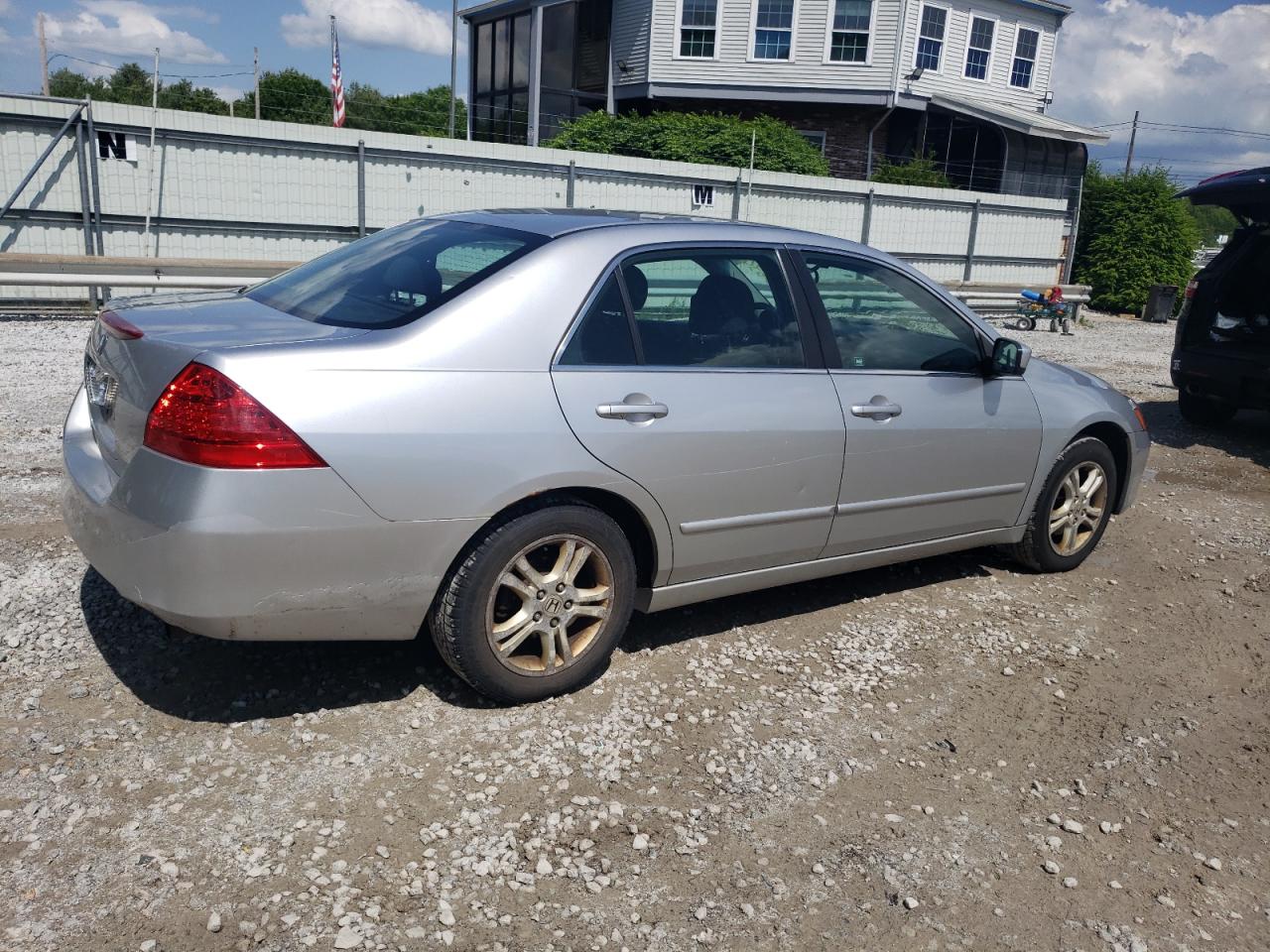 Photo 2 VIN: 1HGCM56347A071241 - HONDA ACCORD 