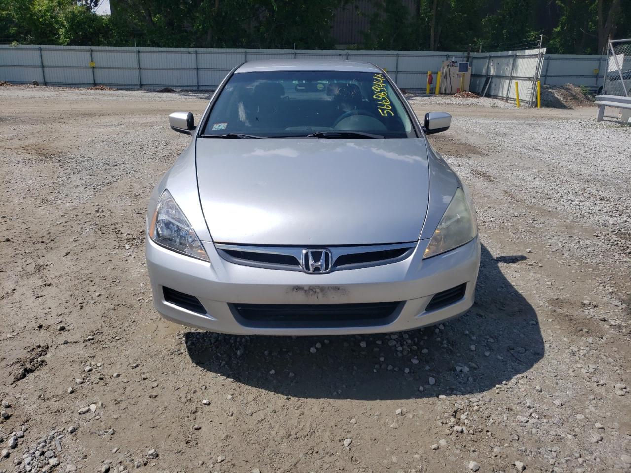 Photo 4 VIN: 1HGCM56347A071241 - HONDA ACCORD 