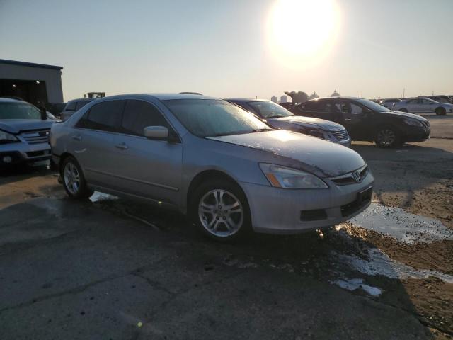 Photo 3 VIN: 1HGCM56347A229075 - HONDA ACCORD SE 