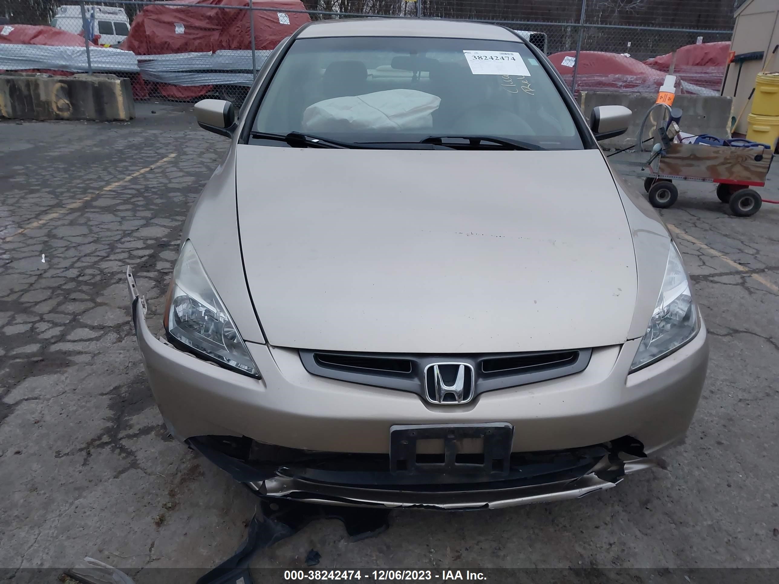 Photo 11 VIN: 1HGCM56353A014766 - HONDA ACCORD 