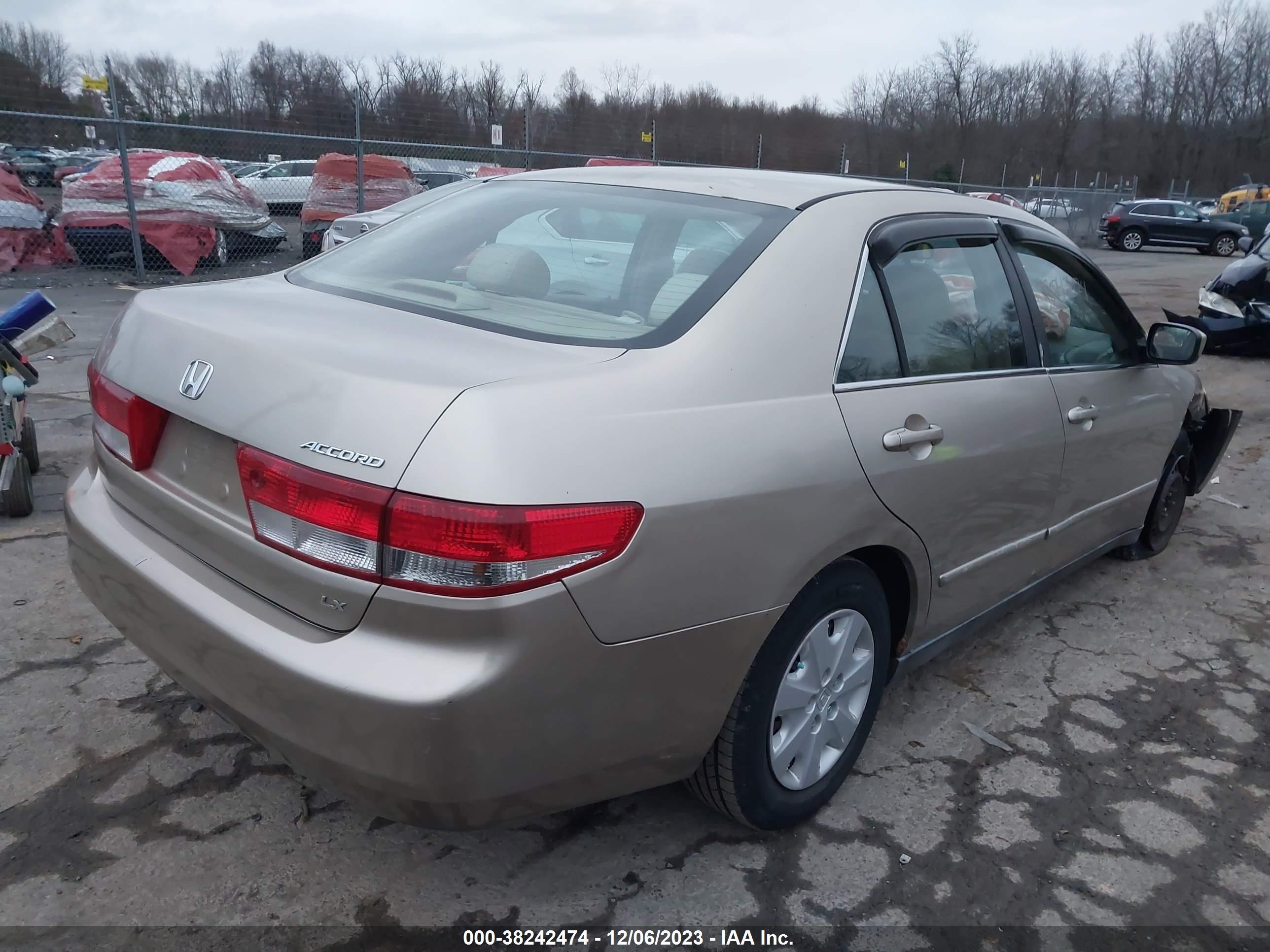 Photo 3 VIN: 1HGCM56353A014766 - HONDA ACCORD 