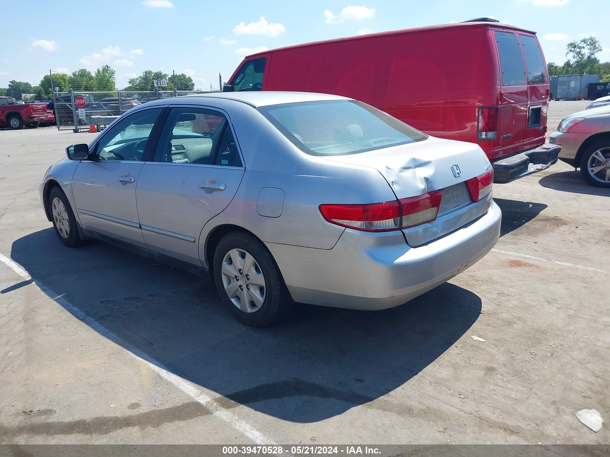 Photo 2 VIN: 1HGCM56353A059514 - HONDA ACCORD 