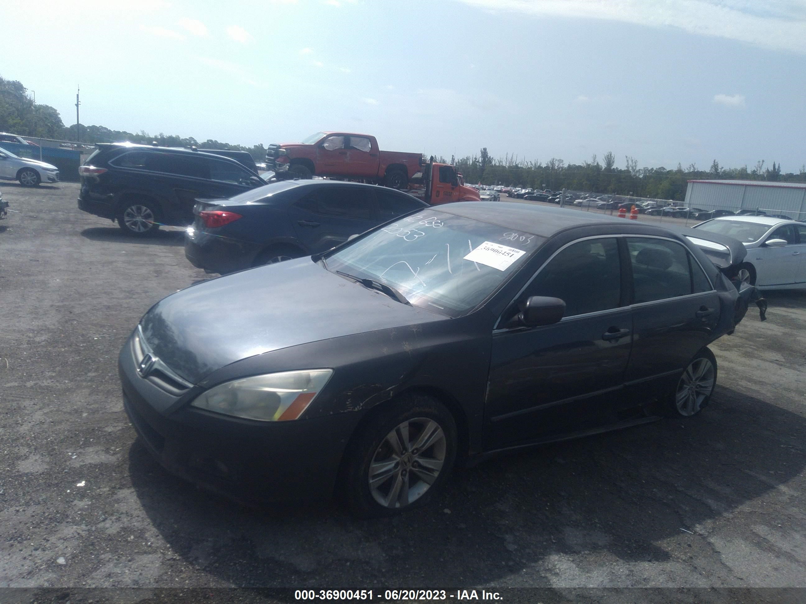 Photo 1 VIN: 1HGCM56353A142053 - HONDA ACCORD 