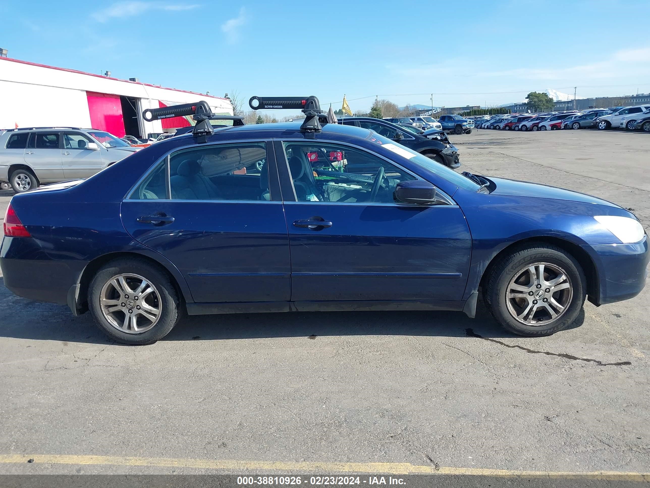 Photo 12 VIN: 1HGCM56356A008566 - HONDA ACCORD 