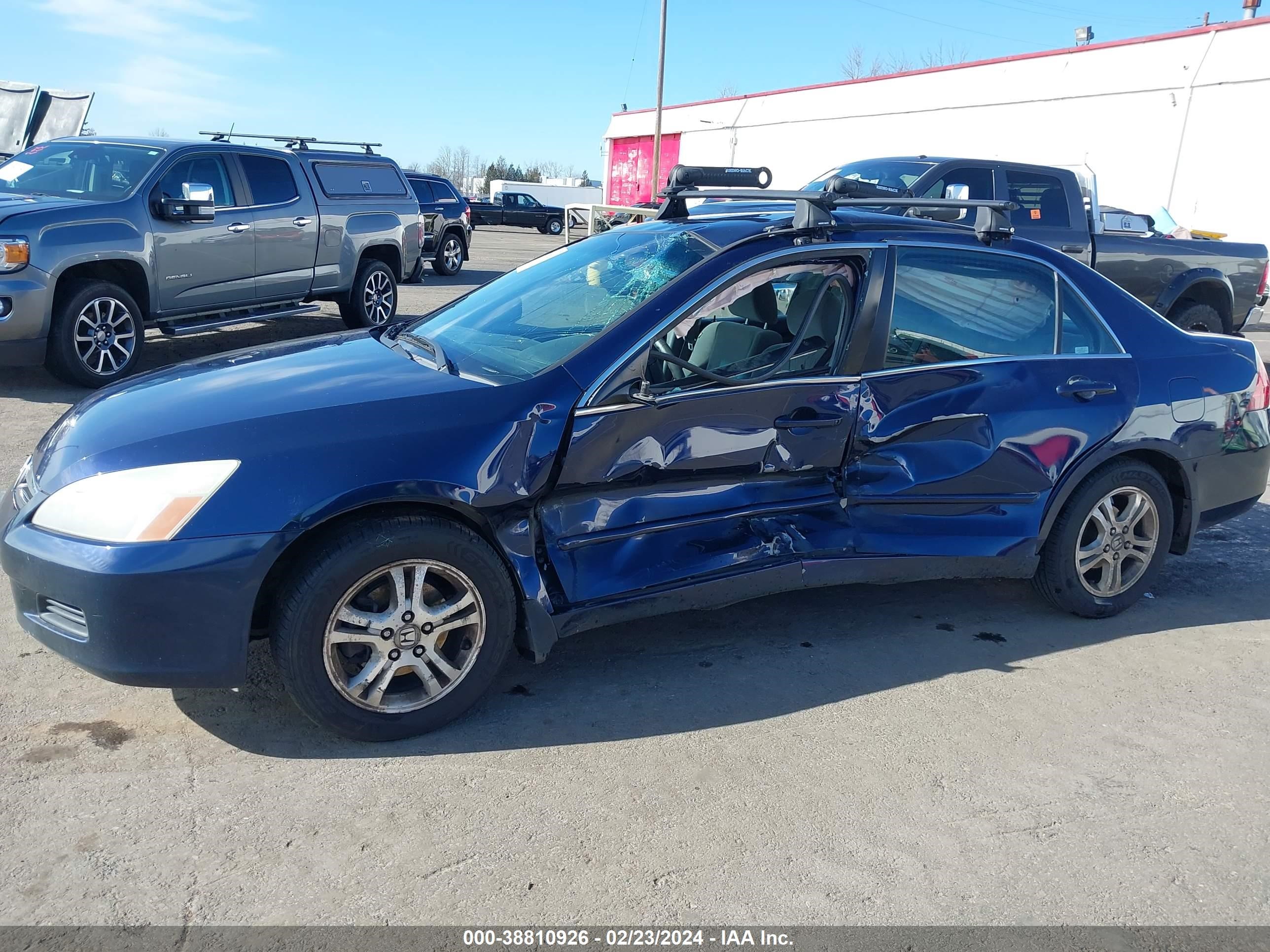 Photo 5 VIN: 1HGCM56356A008566 - HONDA ACCORD 